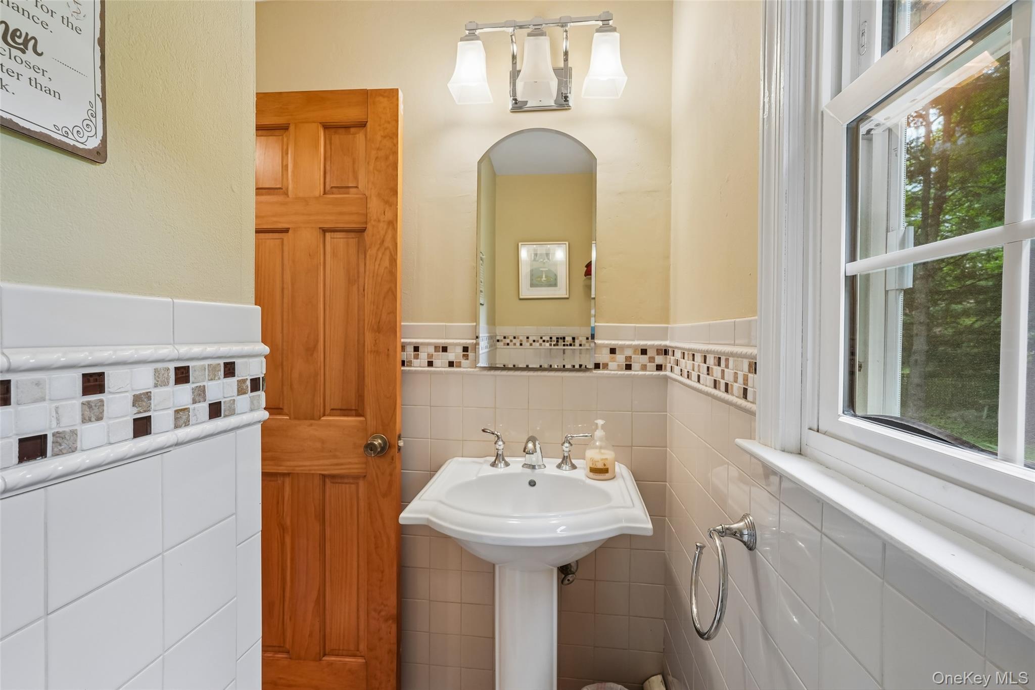 5 Lacona Road Property Photo 17
