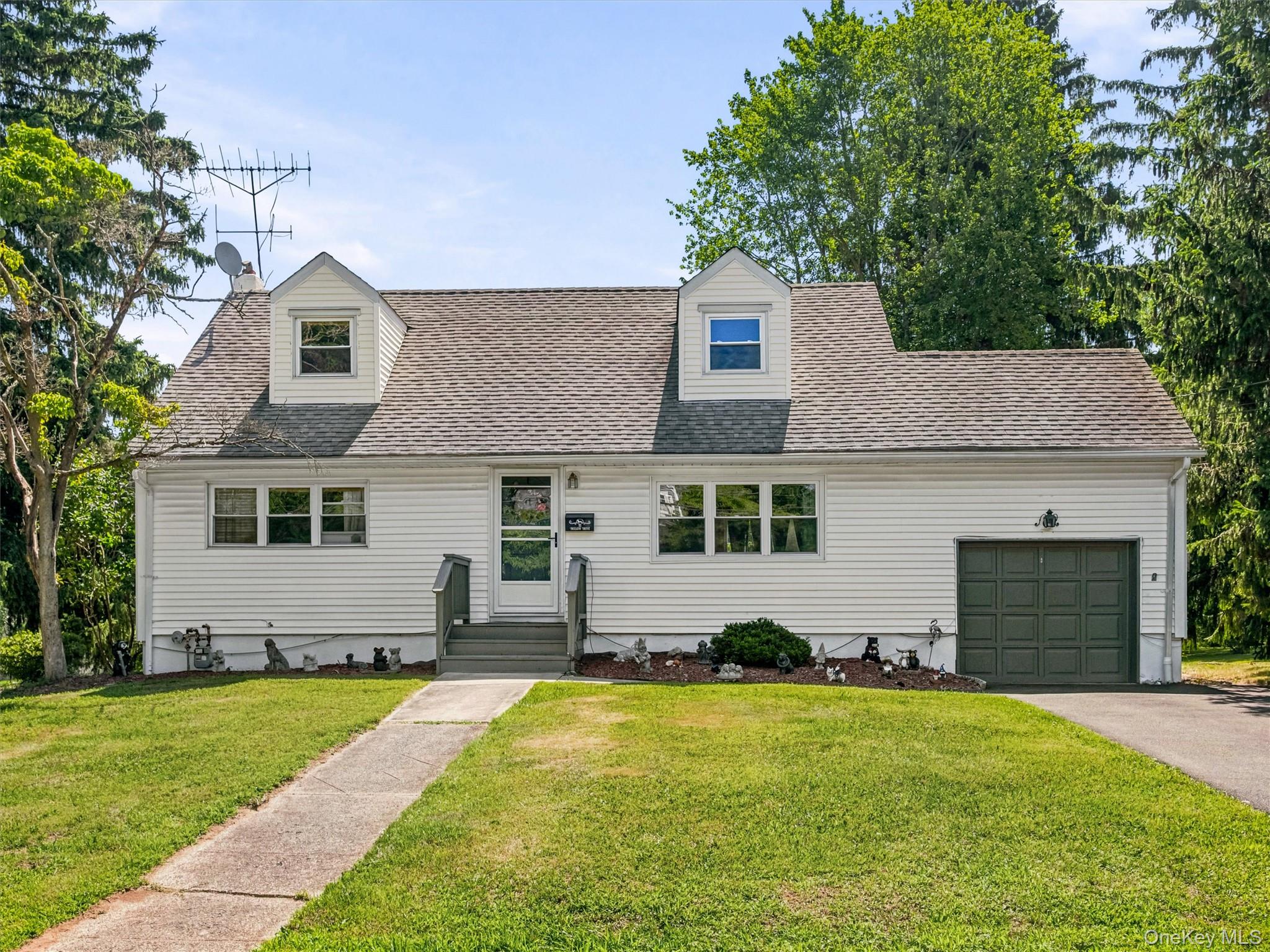 11 Hollow Drive Property Photo 1