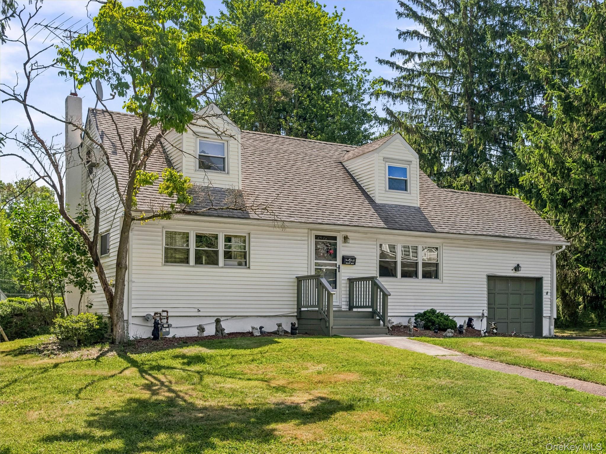 11 Hollow Drive Property Photo 3