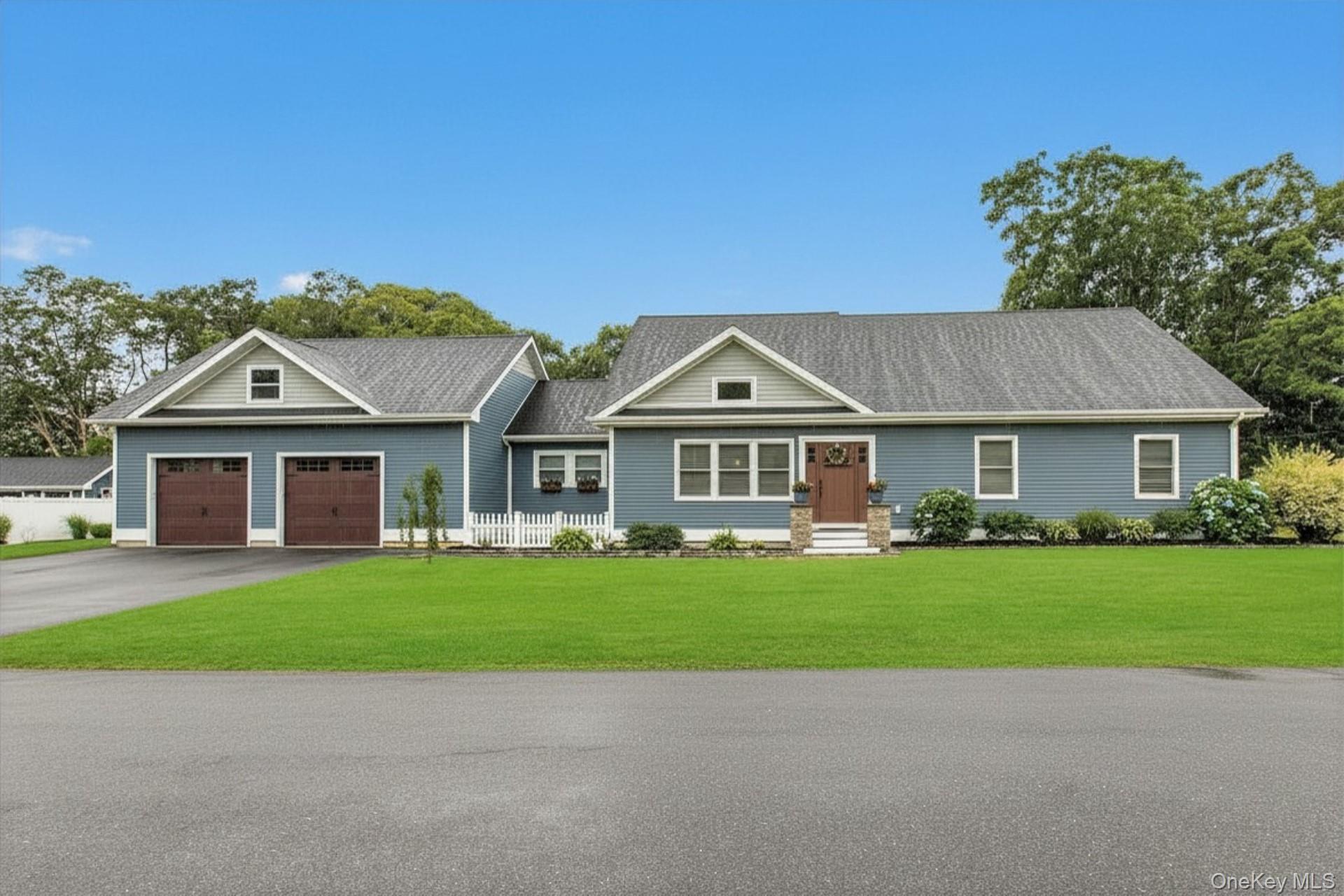 30 Island Boulevard Property Photo 1