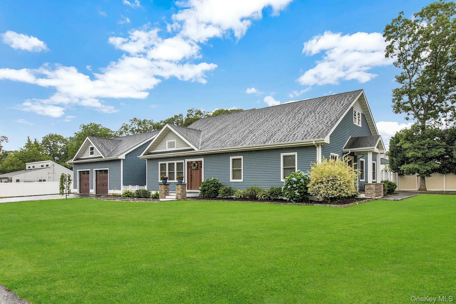 30 Island Boulevard Property Photo 2