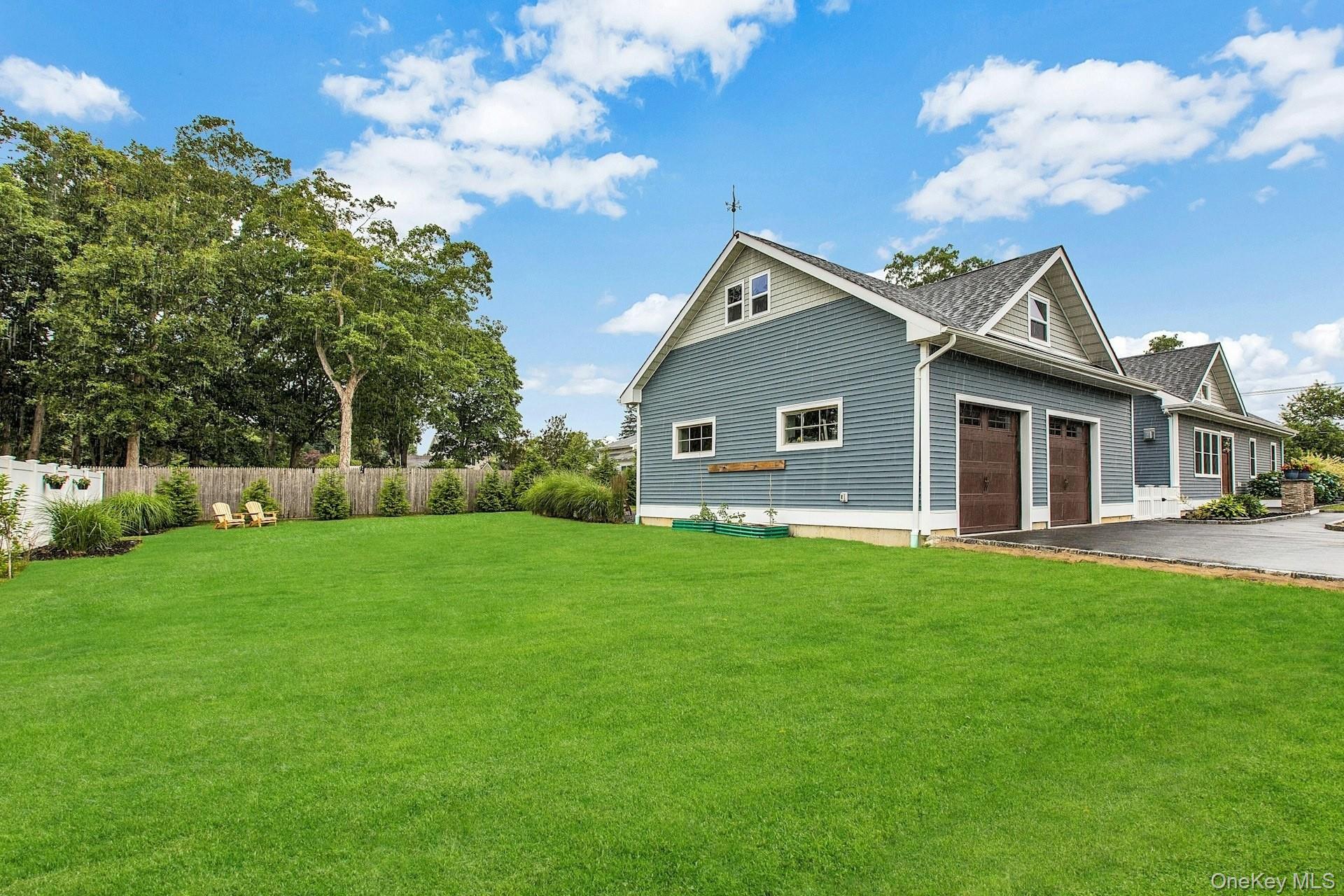 30 Island Boulevard Property Photo 4
