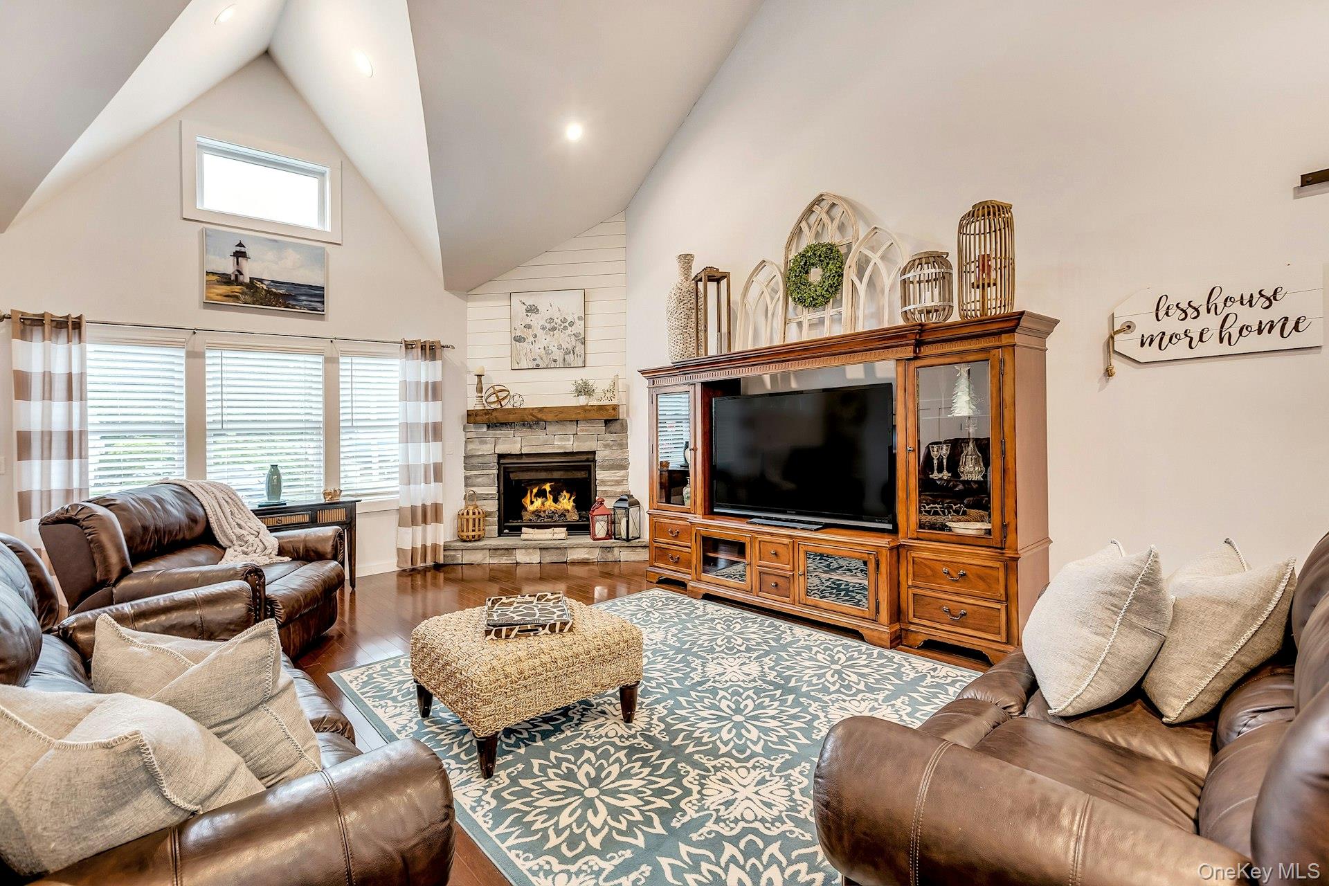 30 Island Boulevard Property Photo 9