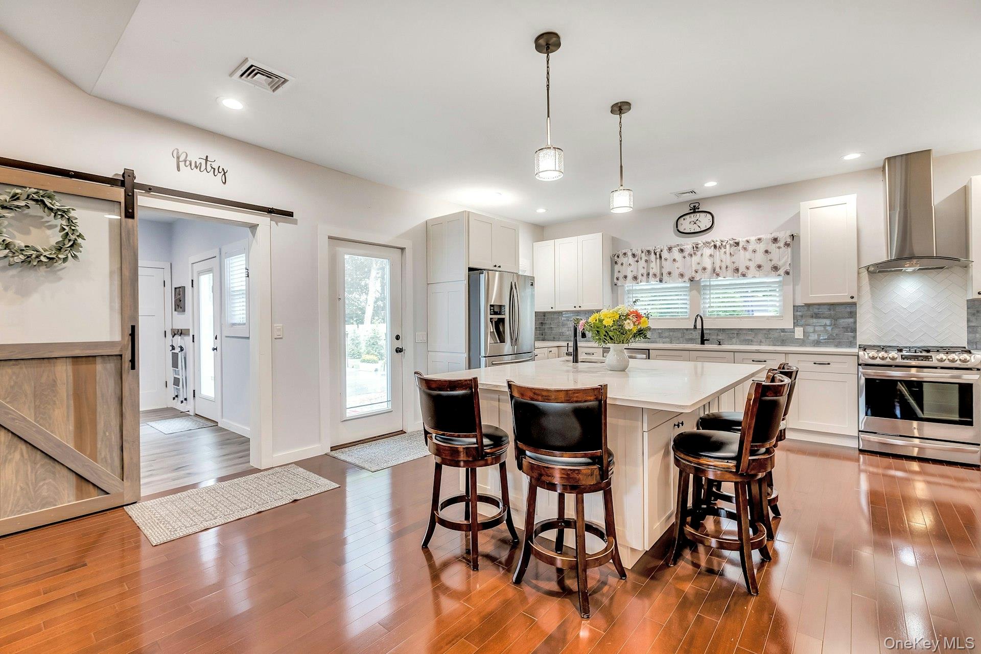 30 Island Boulevard Property Photo 14