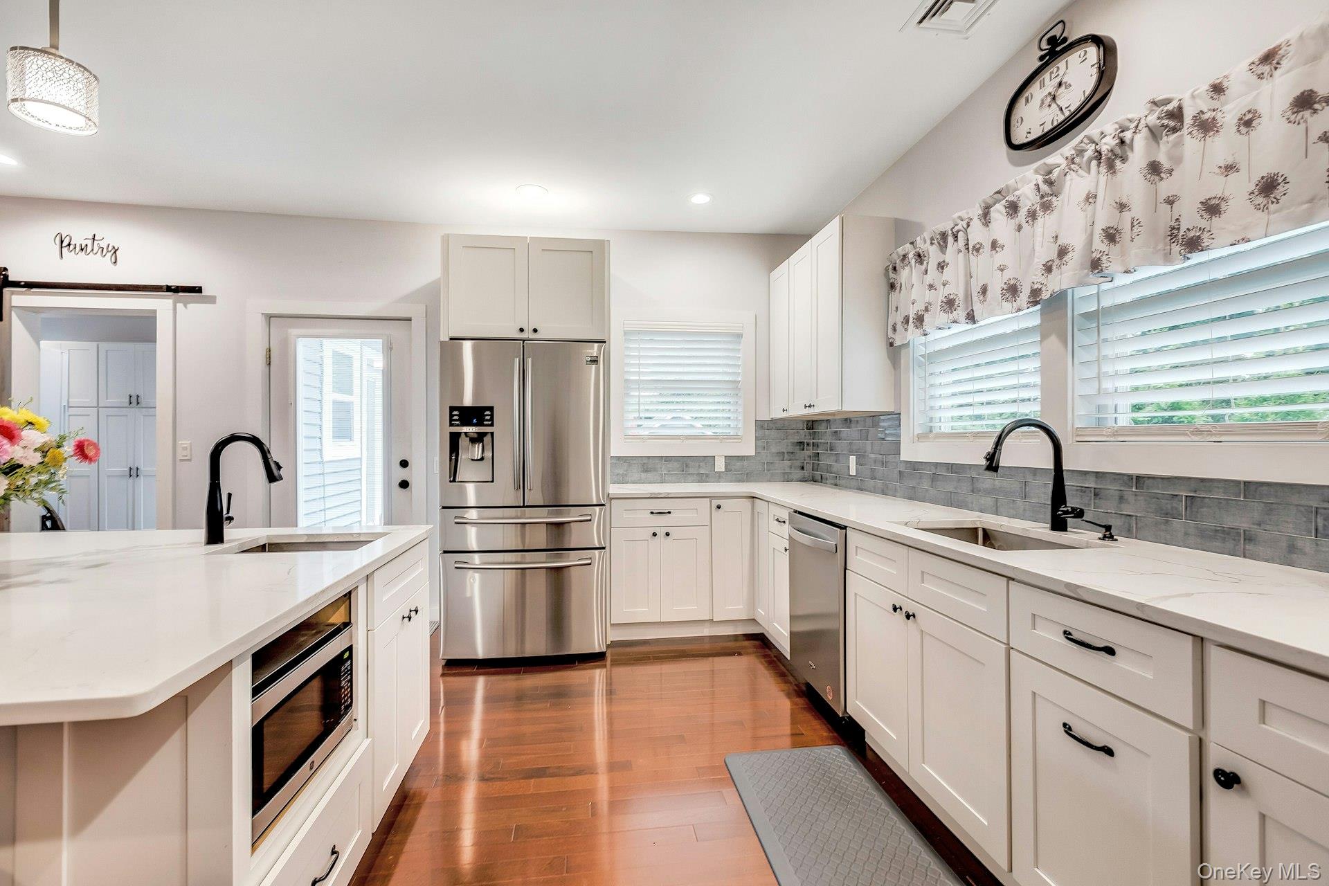 30 Island Boulevard Property Photo 18