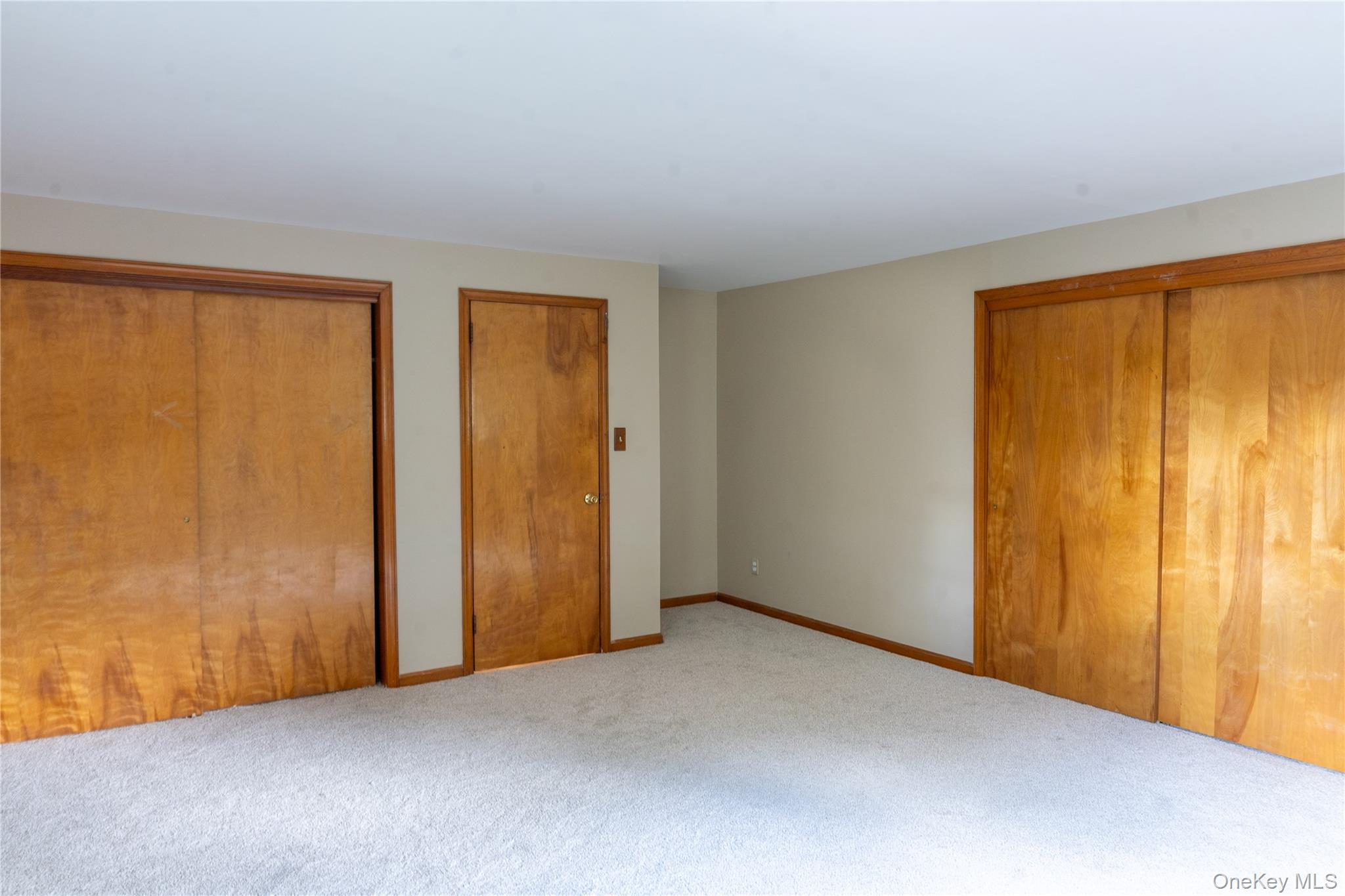 127 Suffolk Avenue Property Photo 18