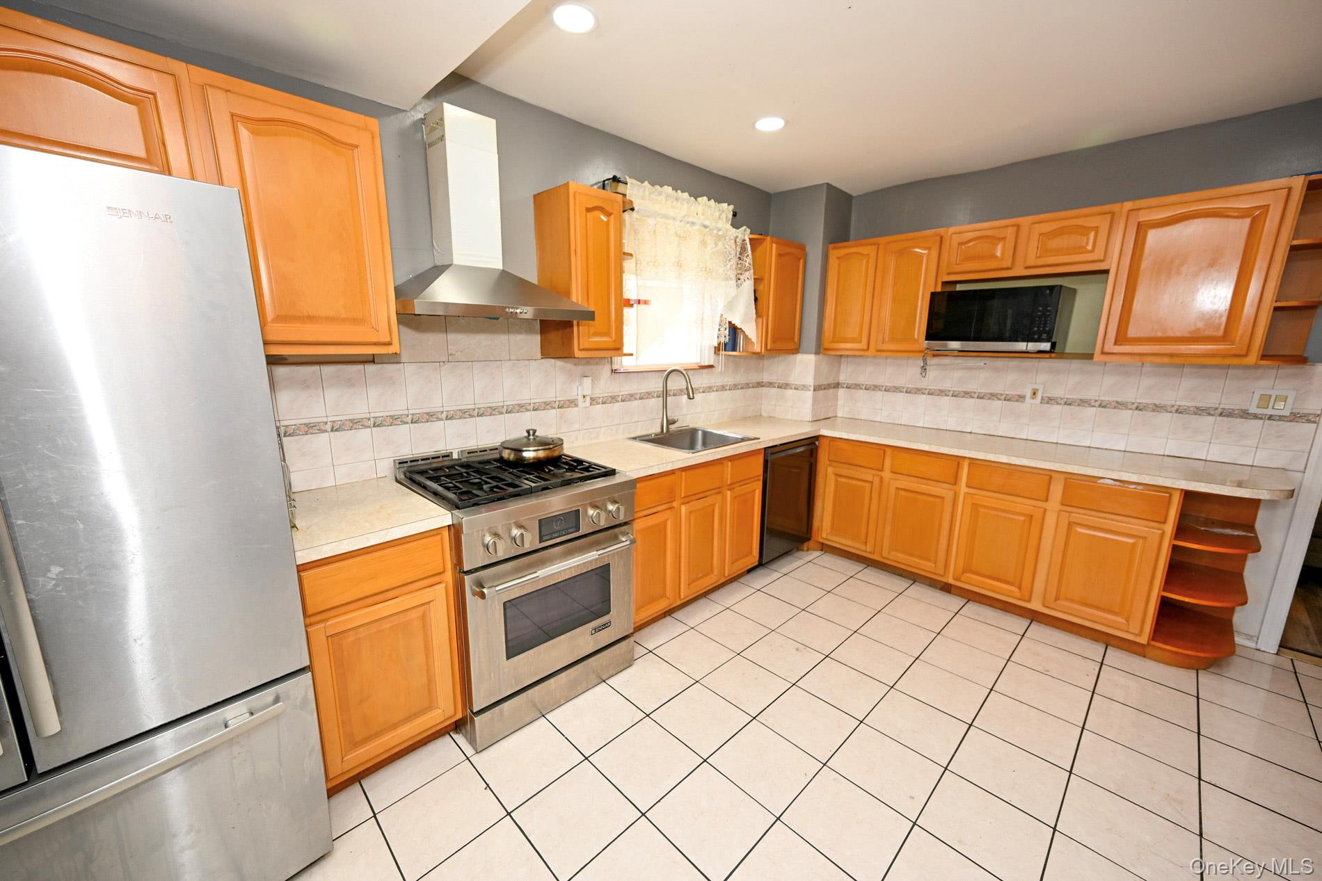 11537 114th Place Property Photo 8