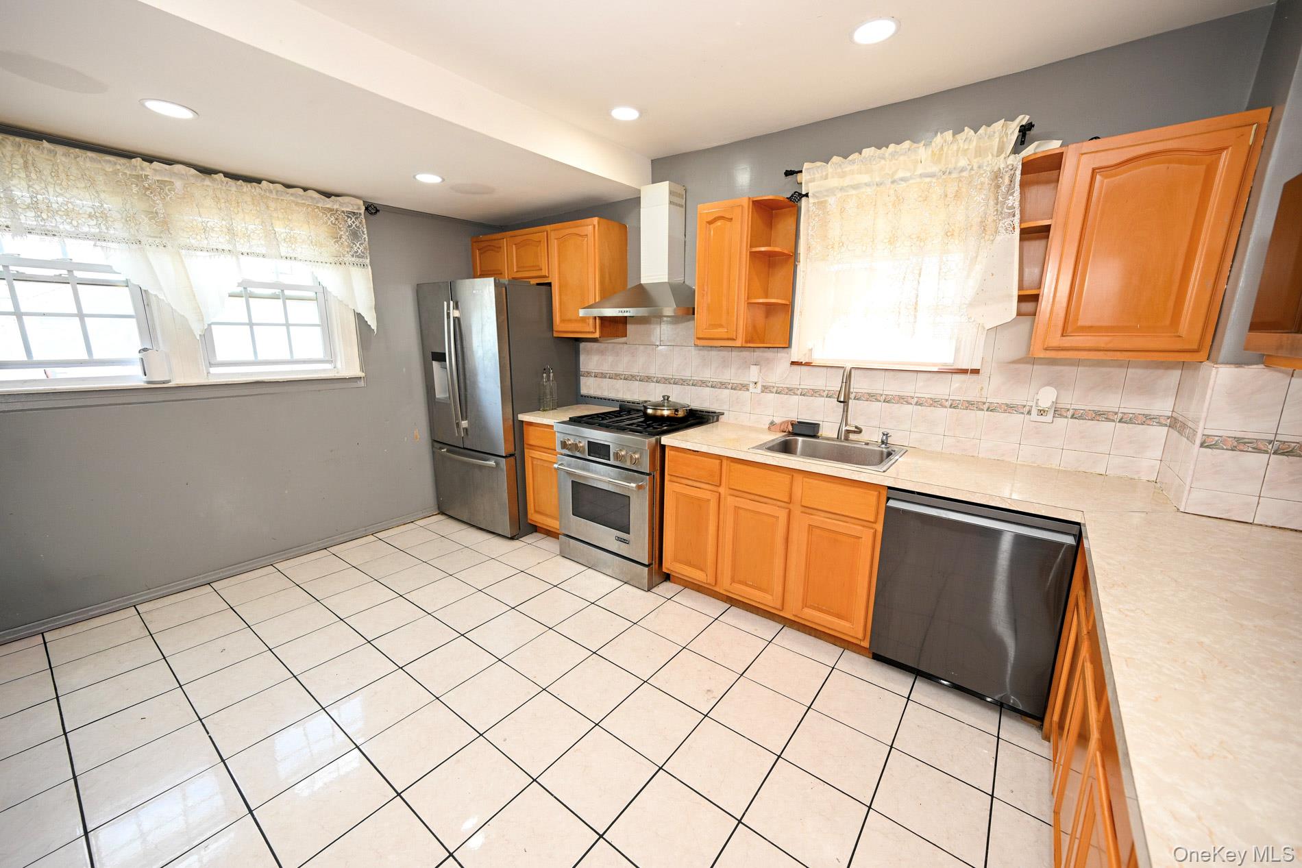 11537 114th Place Property Photo 9