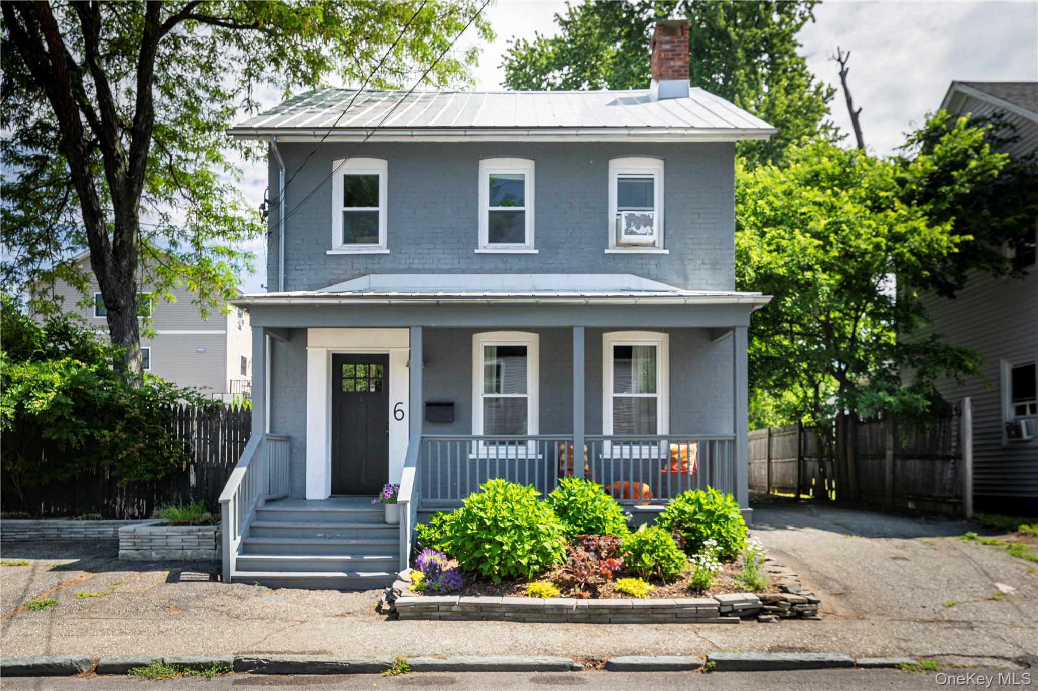 6 Center Street Property Photo 1
