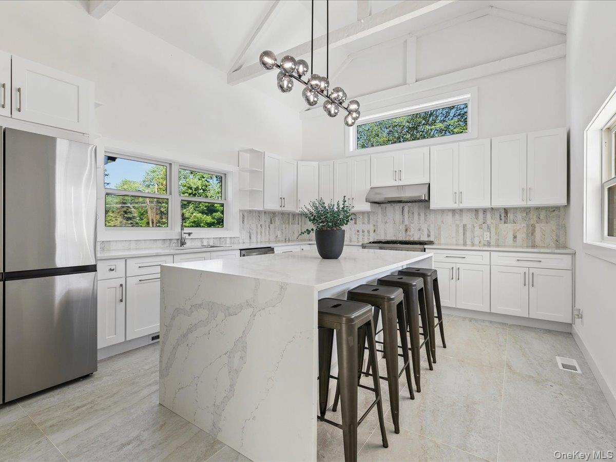 1579 N Sea Road Property Photo 17