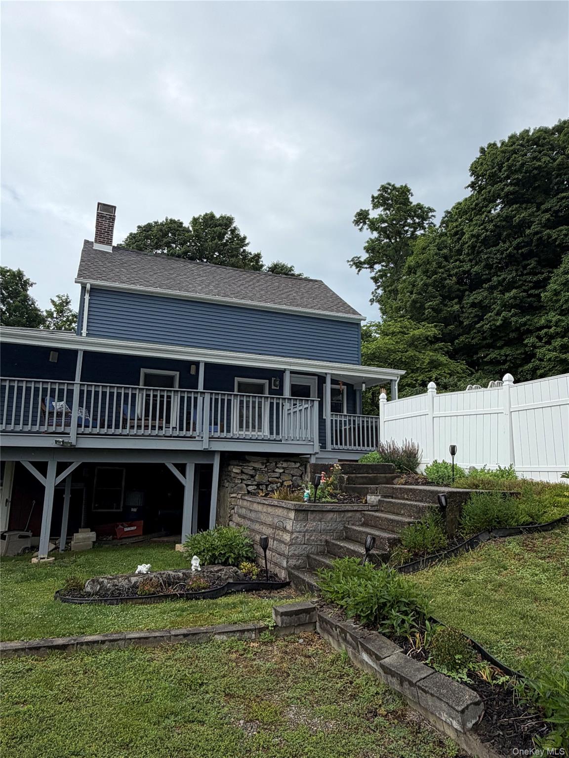319 Blue Hill Road Property Photo 2