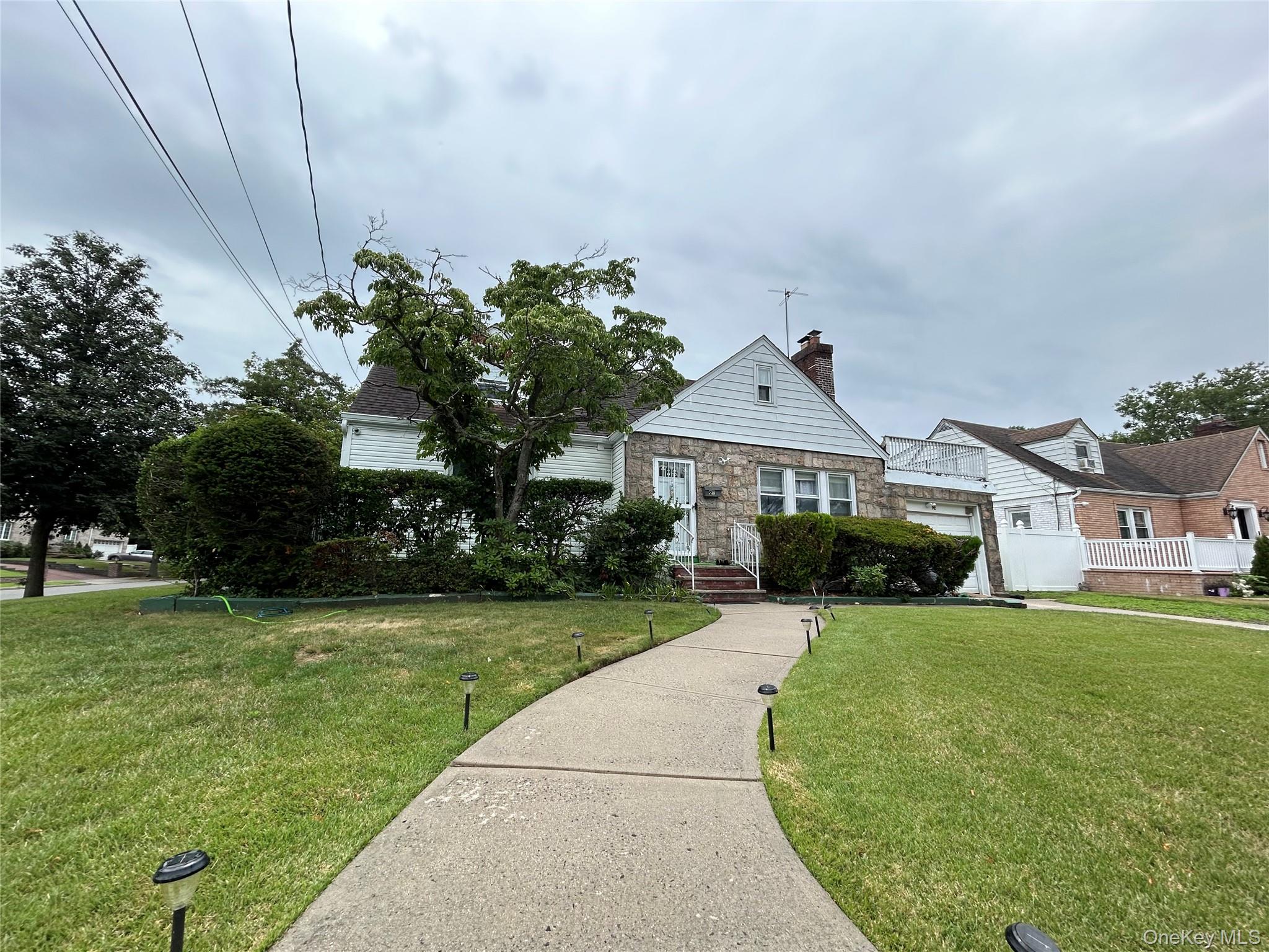 92 Melvin Avenue Property Photo 1