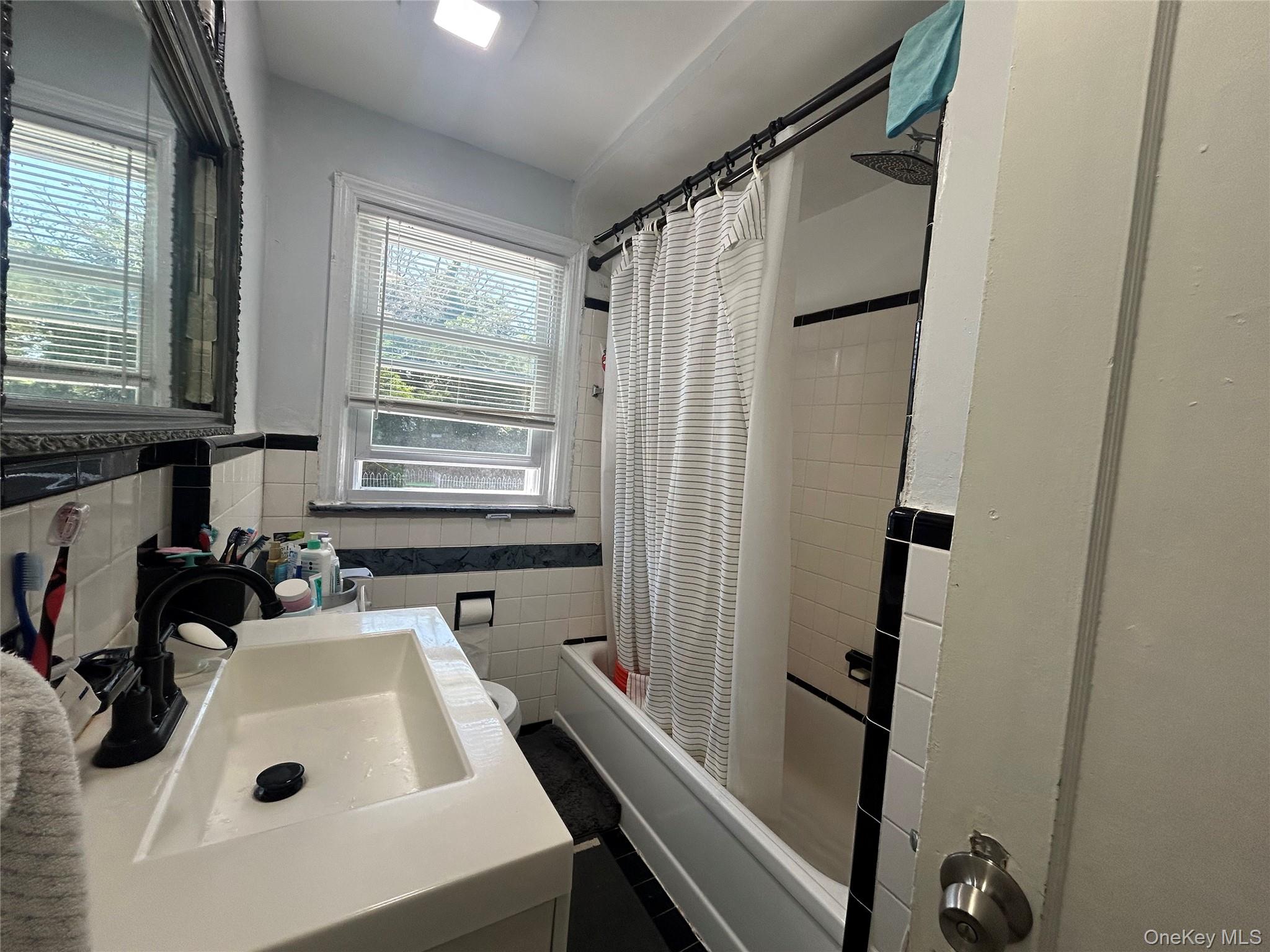 92 Melvin Avenue Property Photo 29