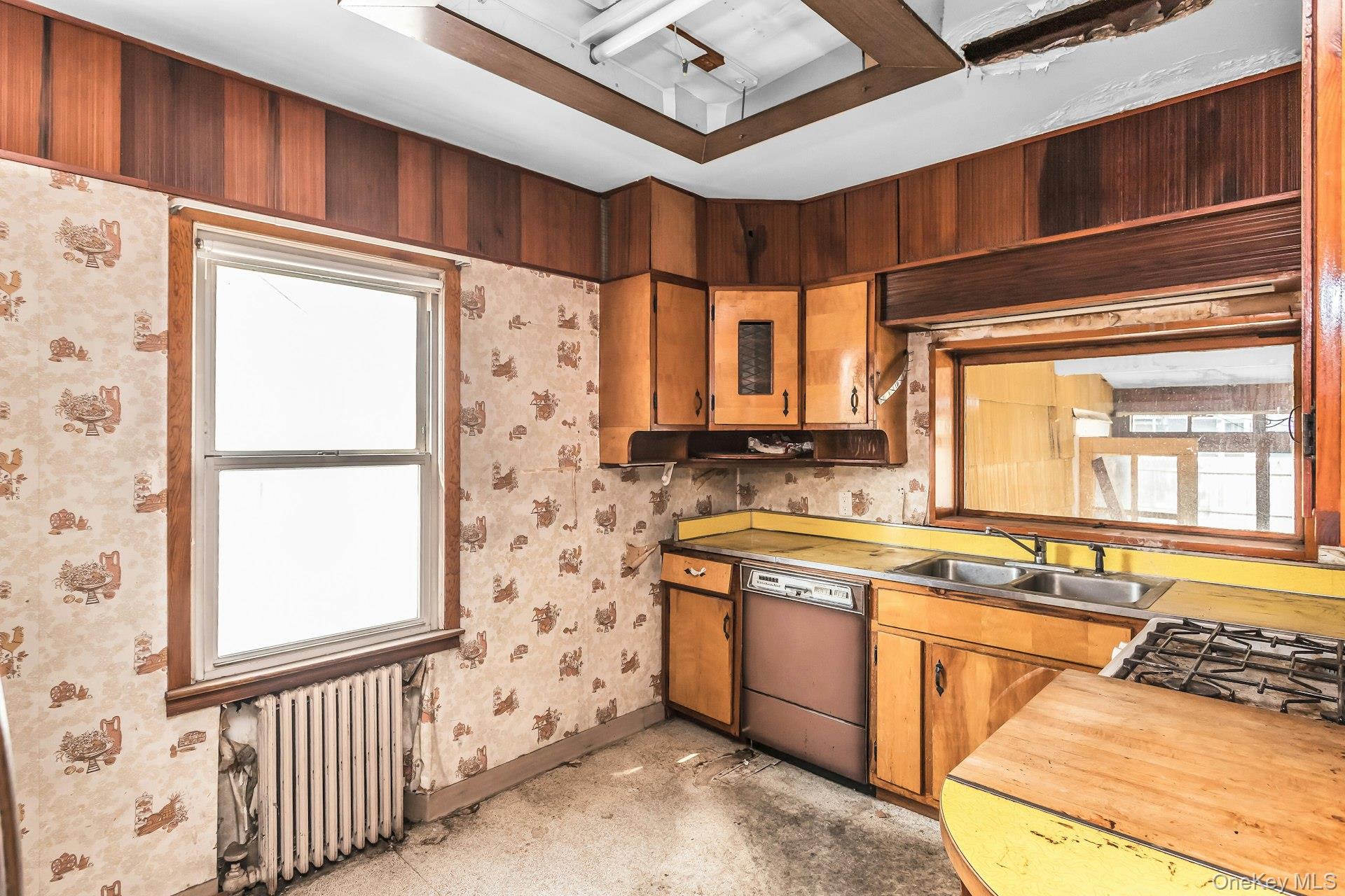 1915 Stewart Avenue Property Photo 10