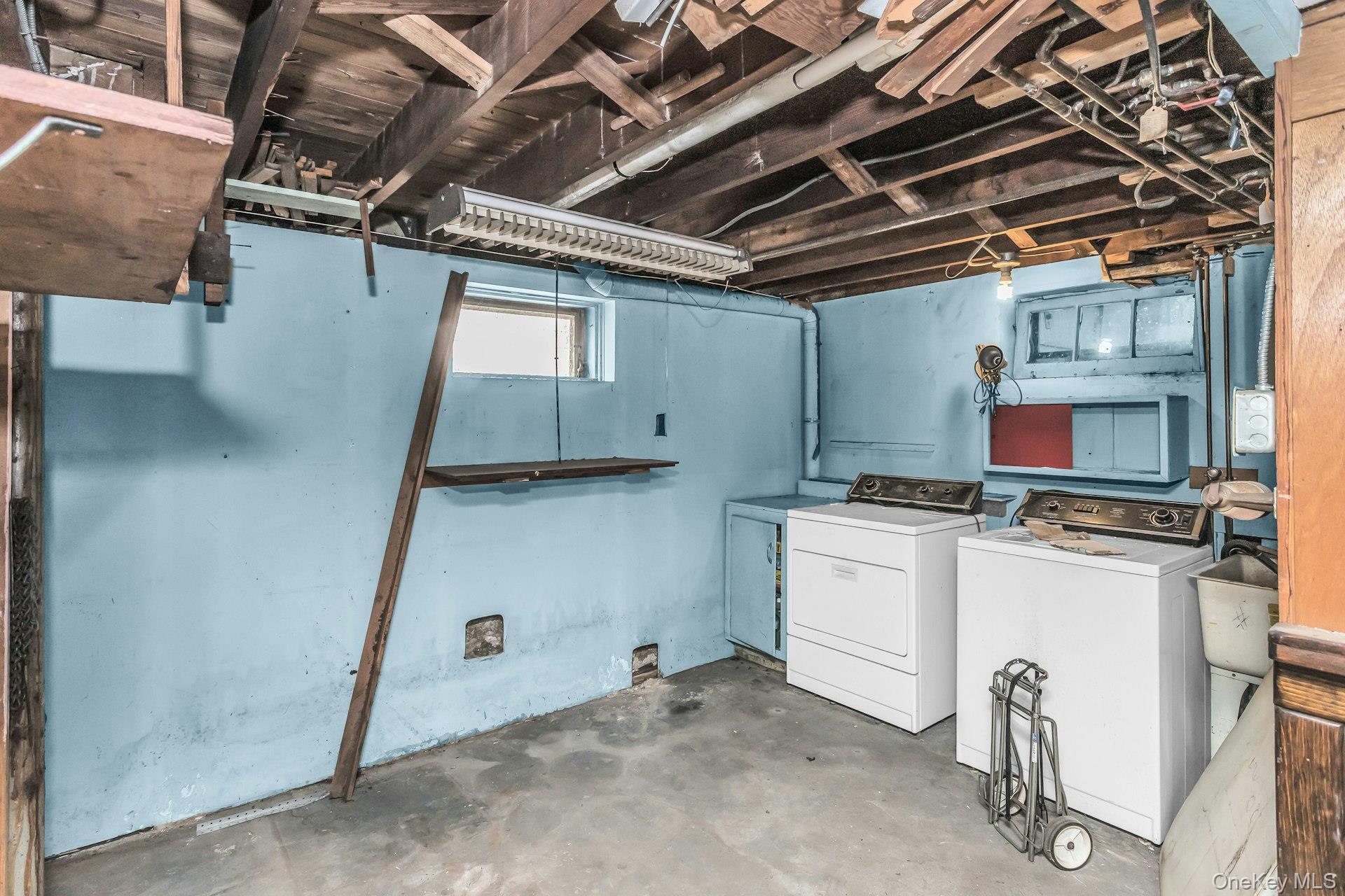 1915 Stewart Avenue Property Photo 20