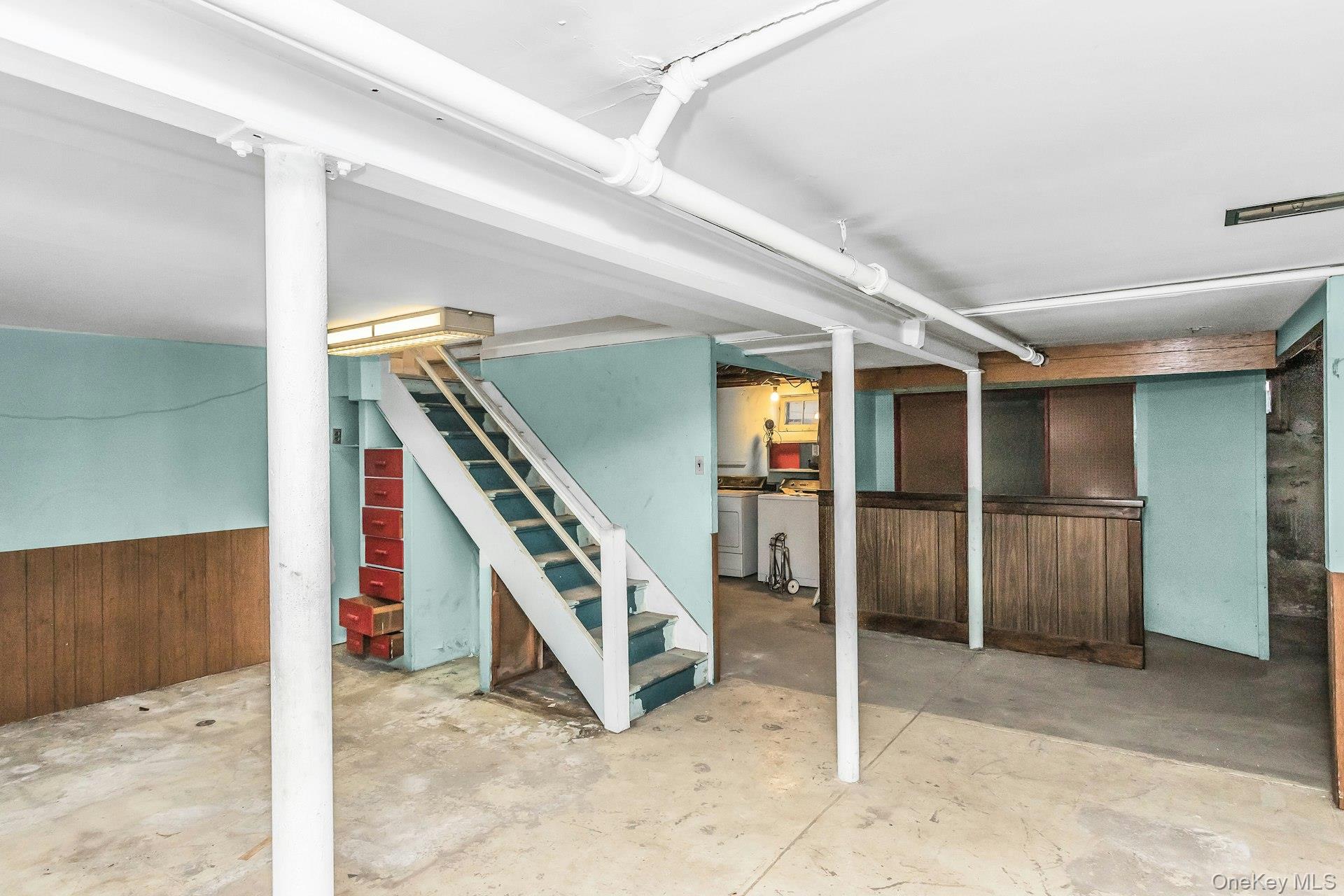 1915 Stewart Avenue Property Photo 22