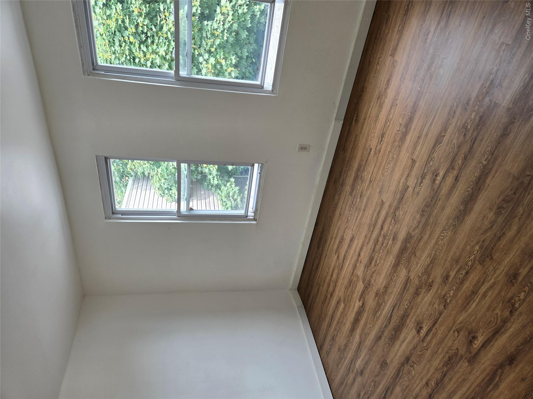 13817 102nd Avenue Property Photo 14