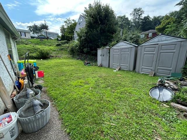 38 S Hillside Avenue Property Photo 5