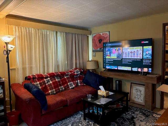 38 S Hillside Avenue Property Photo 17