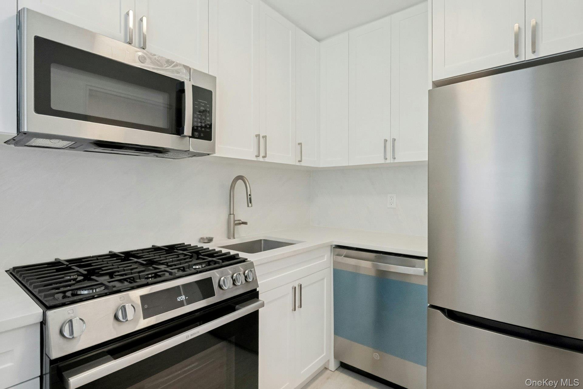 4705 Henry Hudson Parkway 15c Property Photo 7