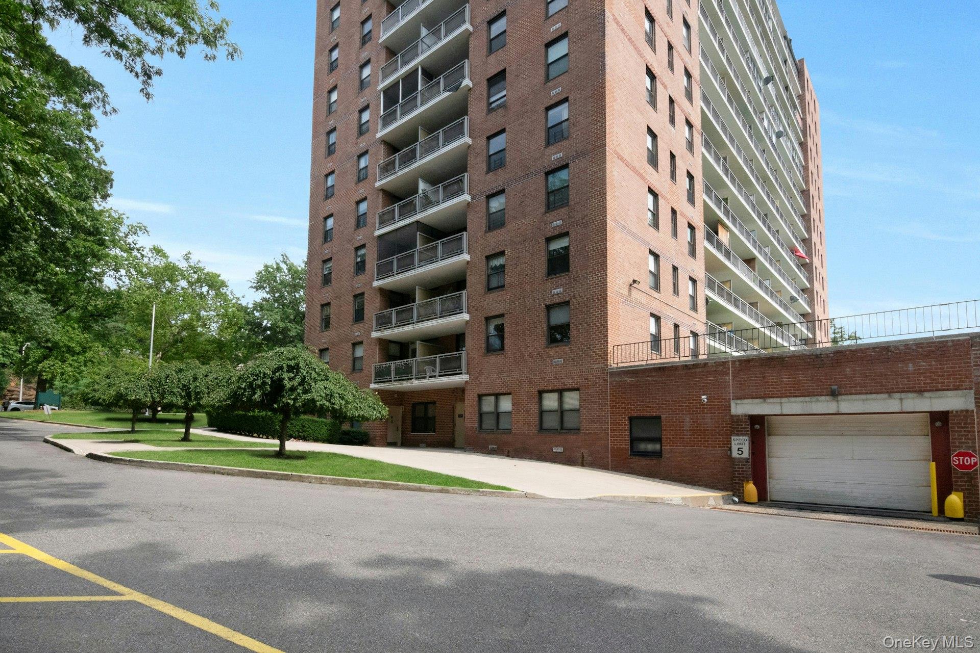 4705 Henry Hudson Parkway 15c Property Photo 23