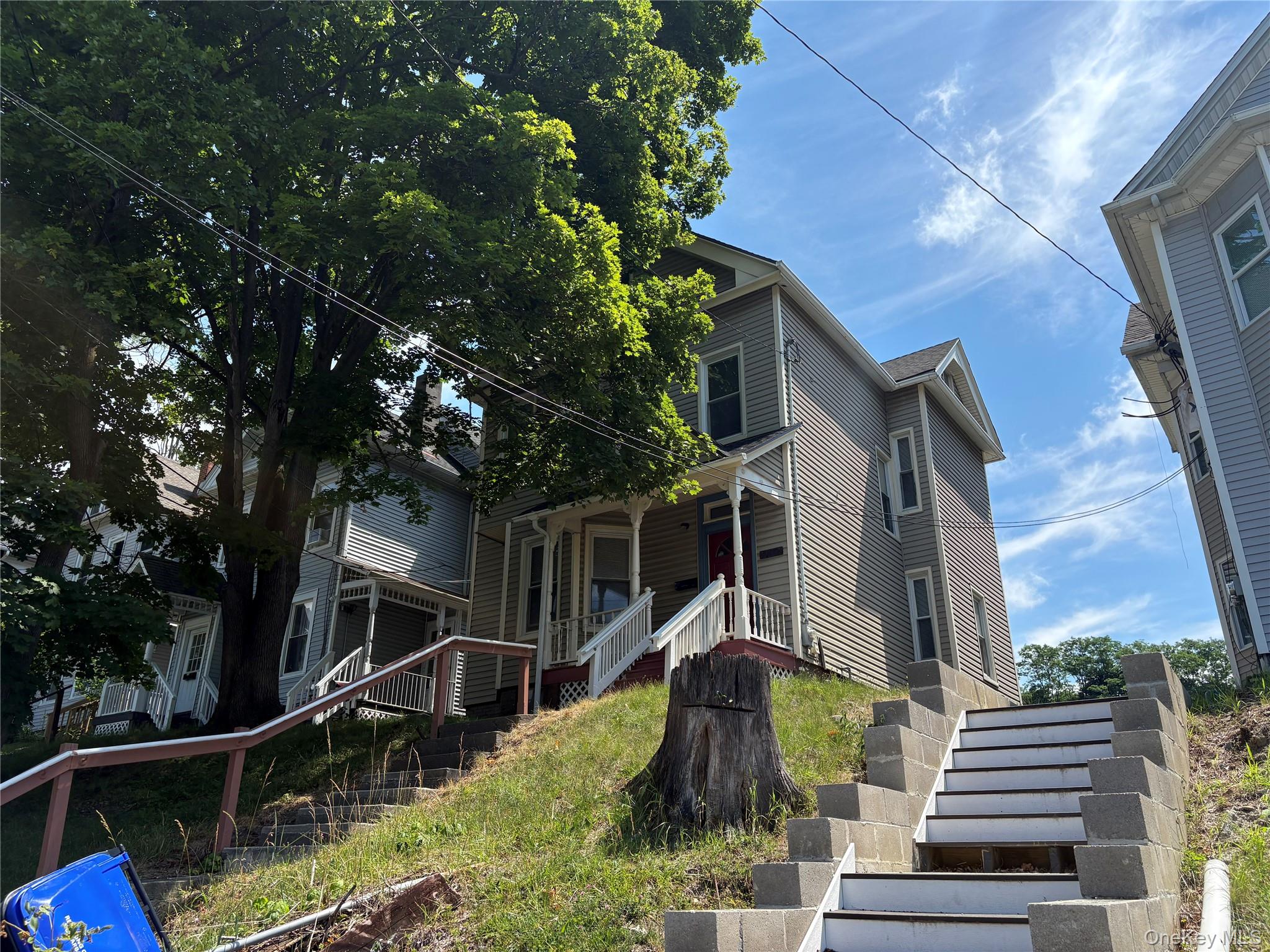137 N Clinton Street Property Photo 4