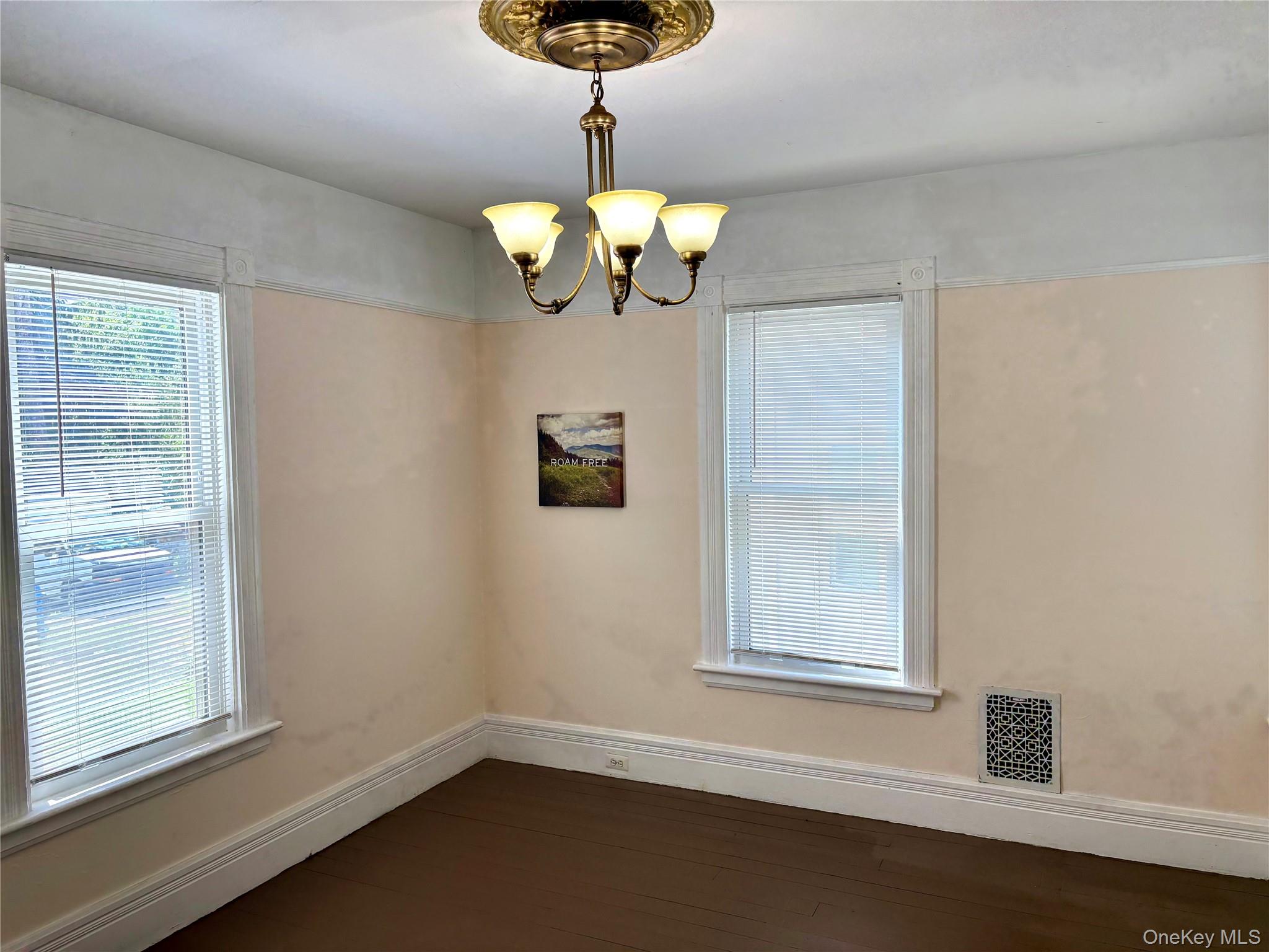 137 N Clinton Street Property Photo 11