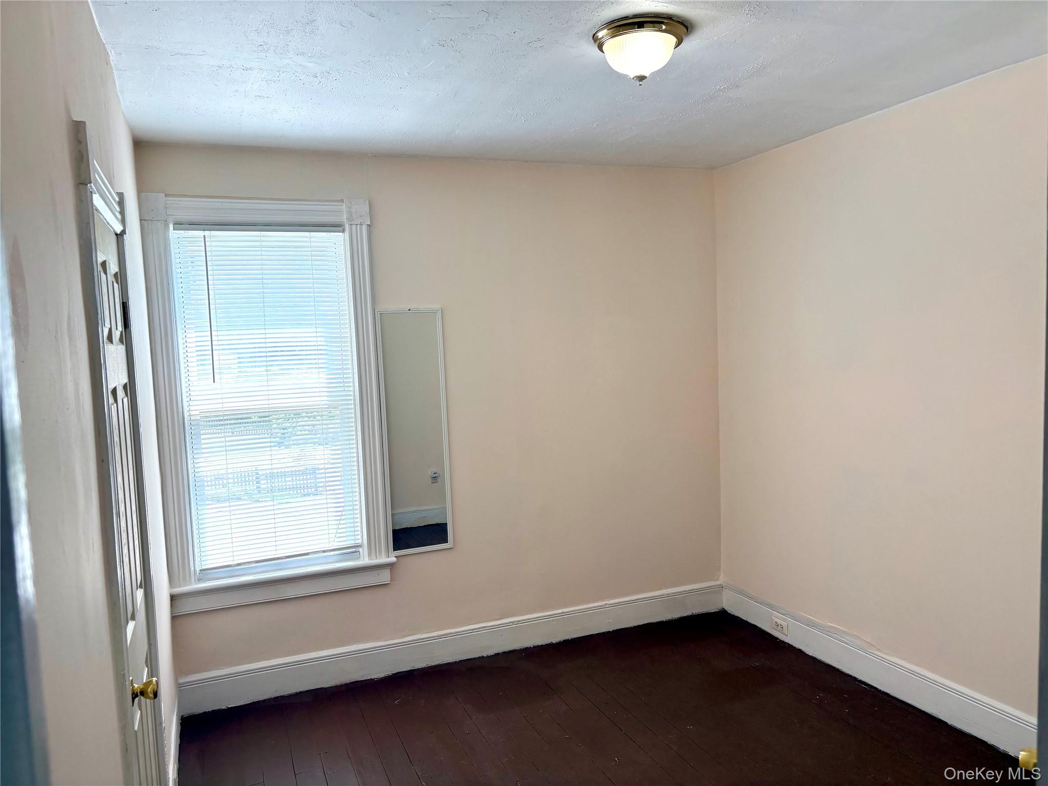 137 N Clinton Street Property Photo 18