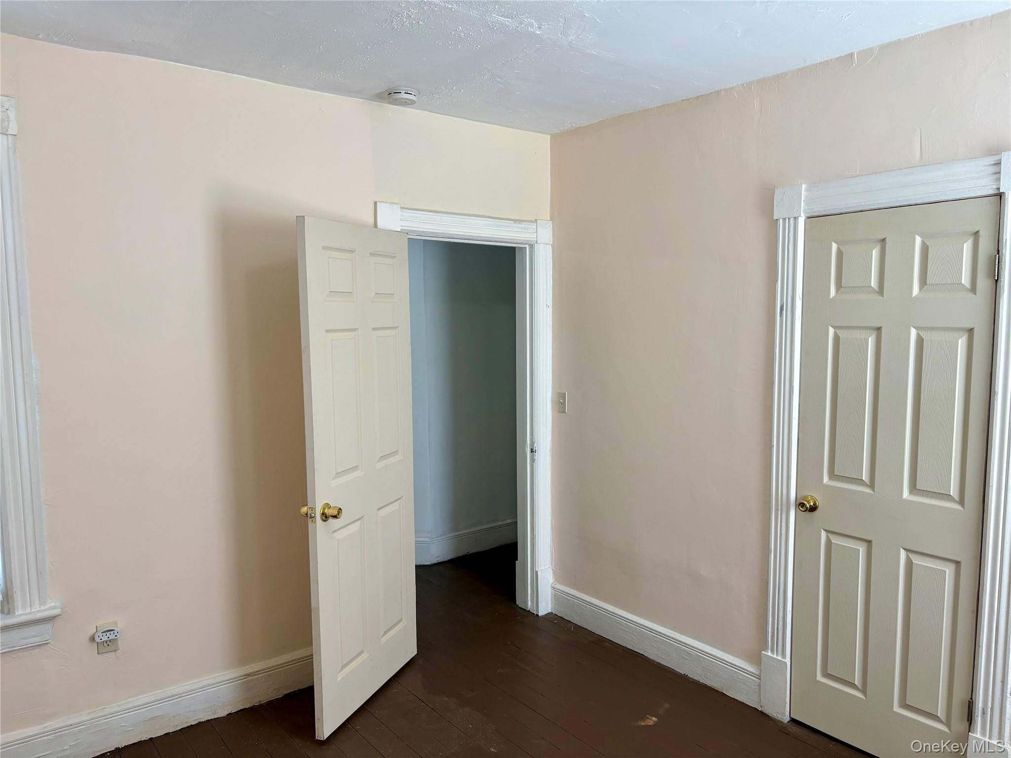 137 N Clinton Street Property Photo 19