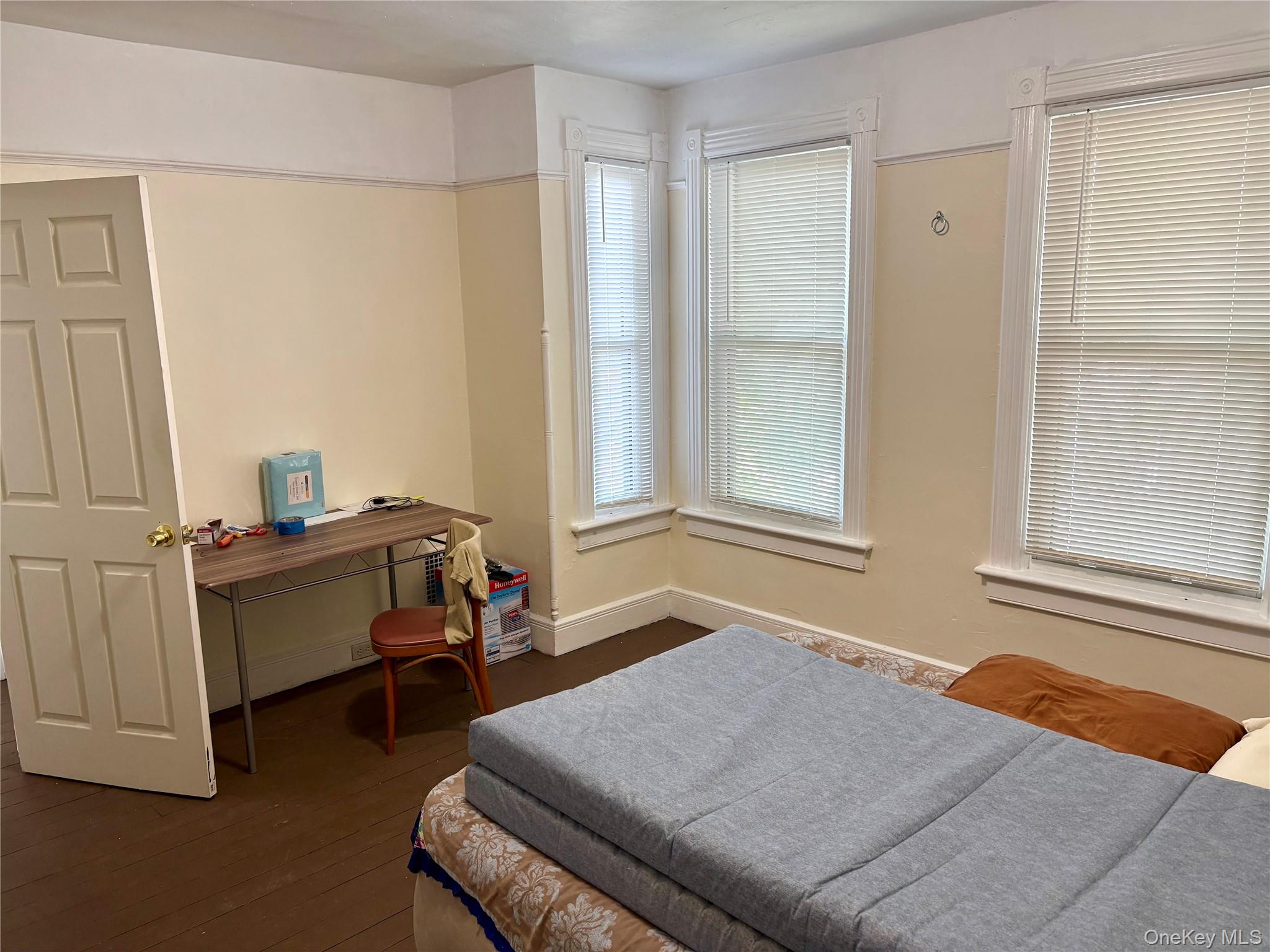 137 N Clinton Street Property Photo 21