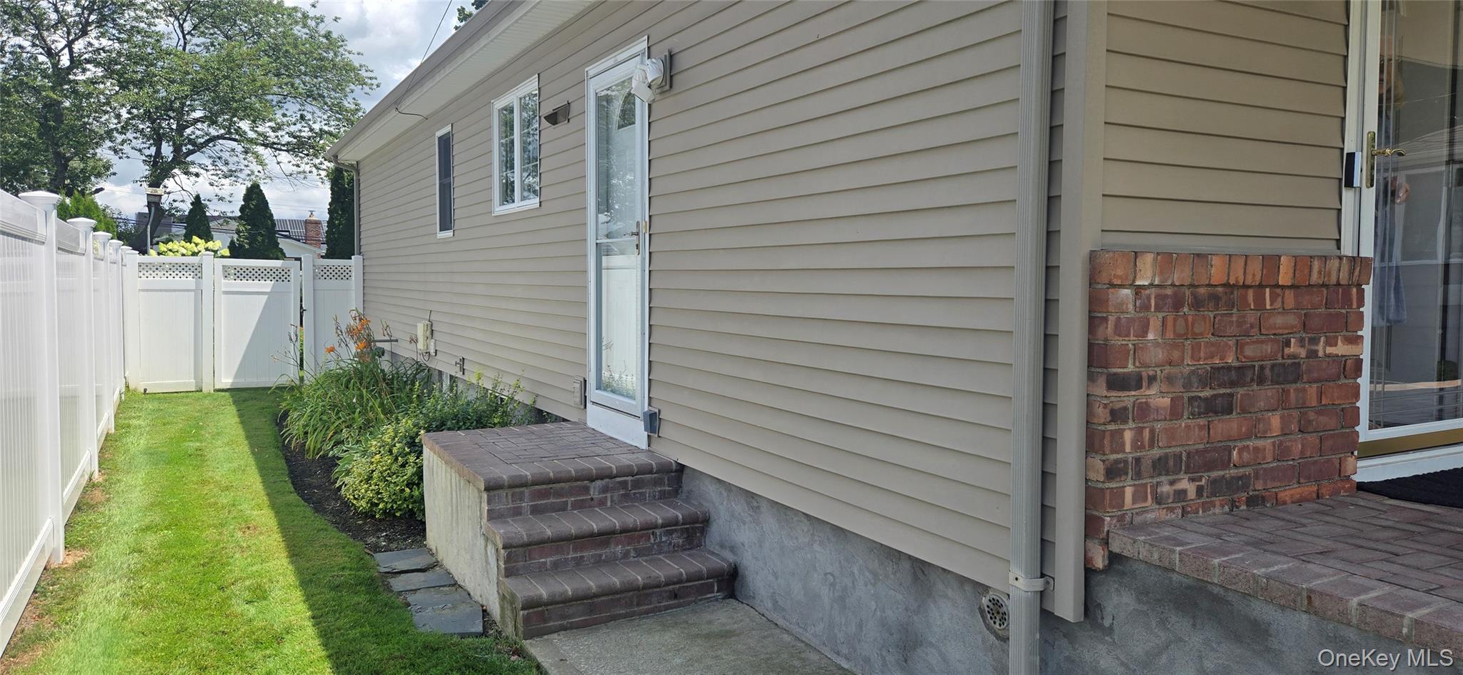 737 Virginia Avenue Property Photo 2