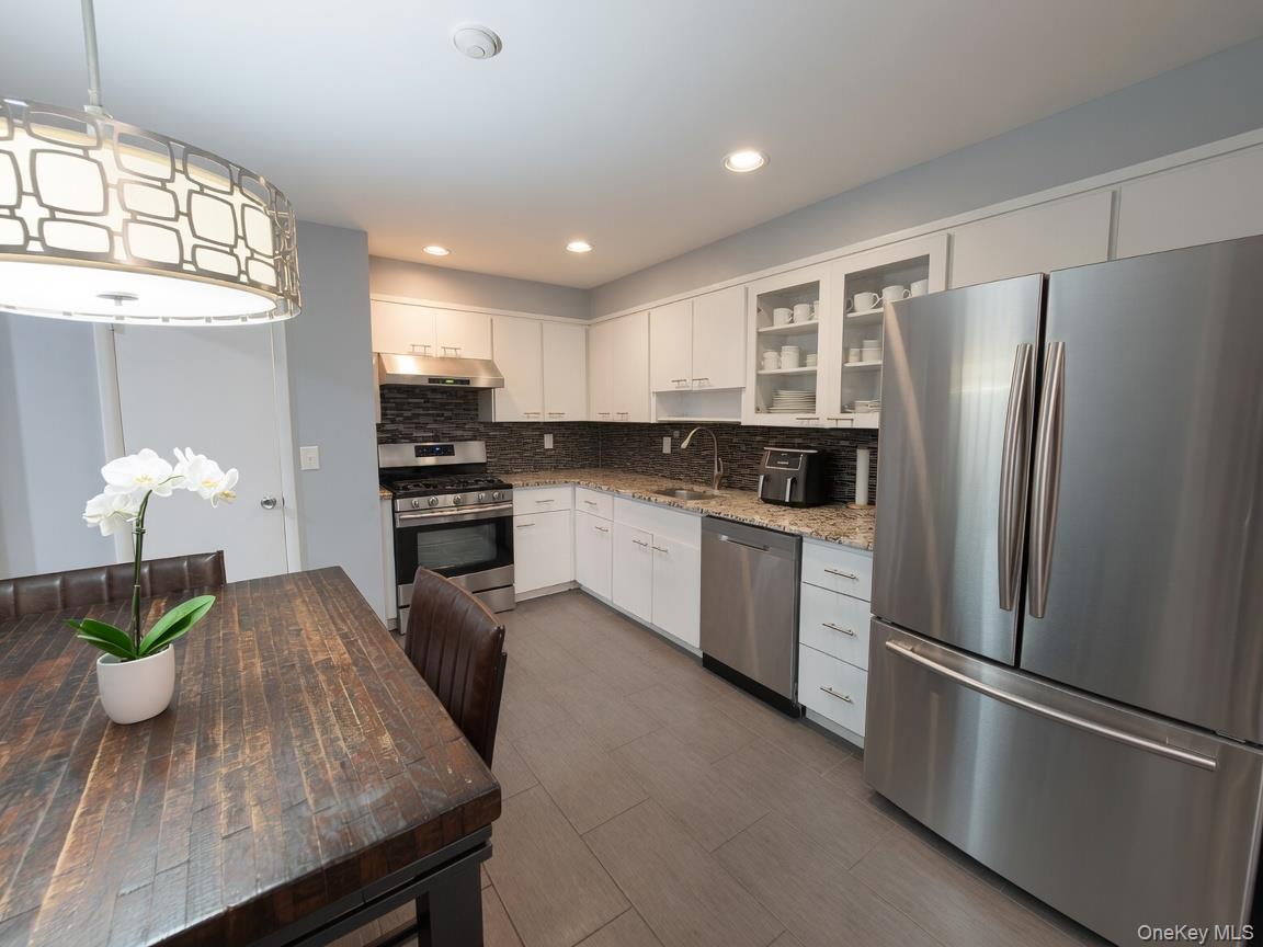 184 N Route 303 4 Property Photo 11
