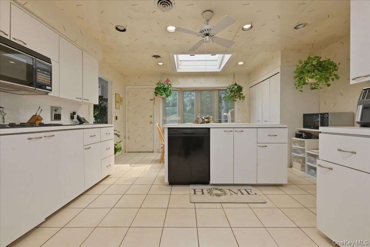 566 Harrison Avenue Property Photo 19