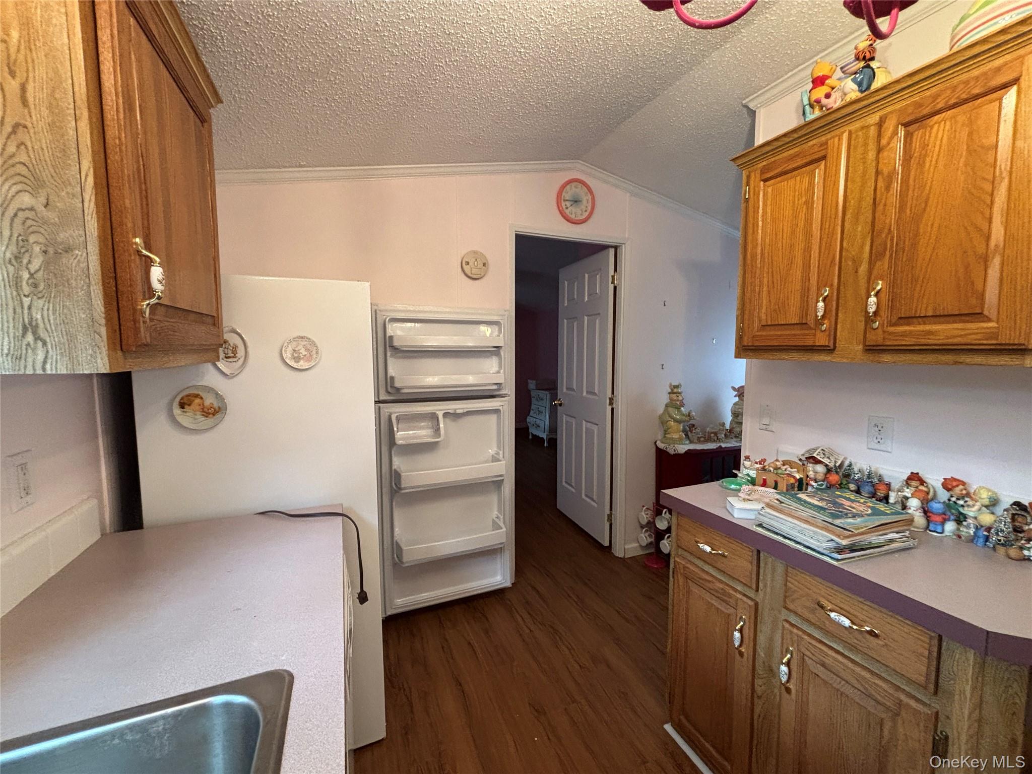 1661 Old Country Road 125 Property Photo 18