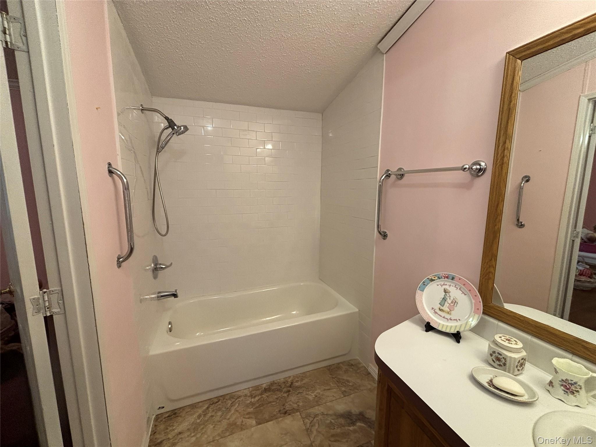1661 Old Country Road 125 Property Photo 27