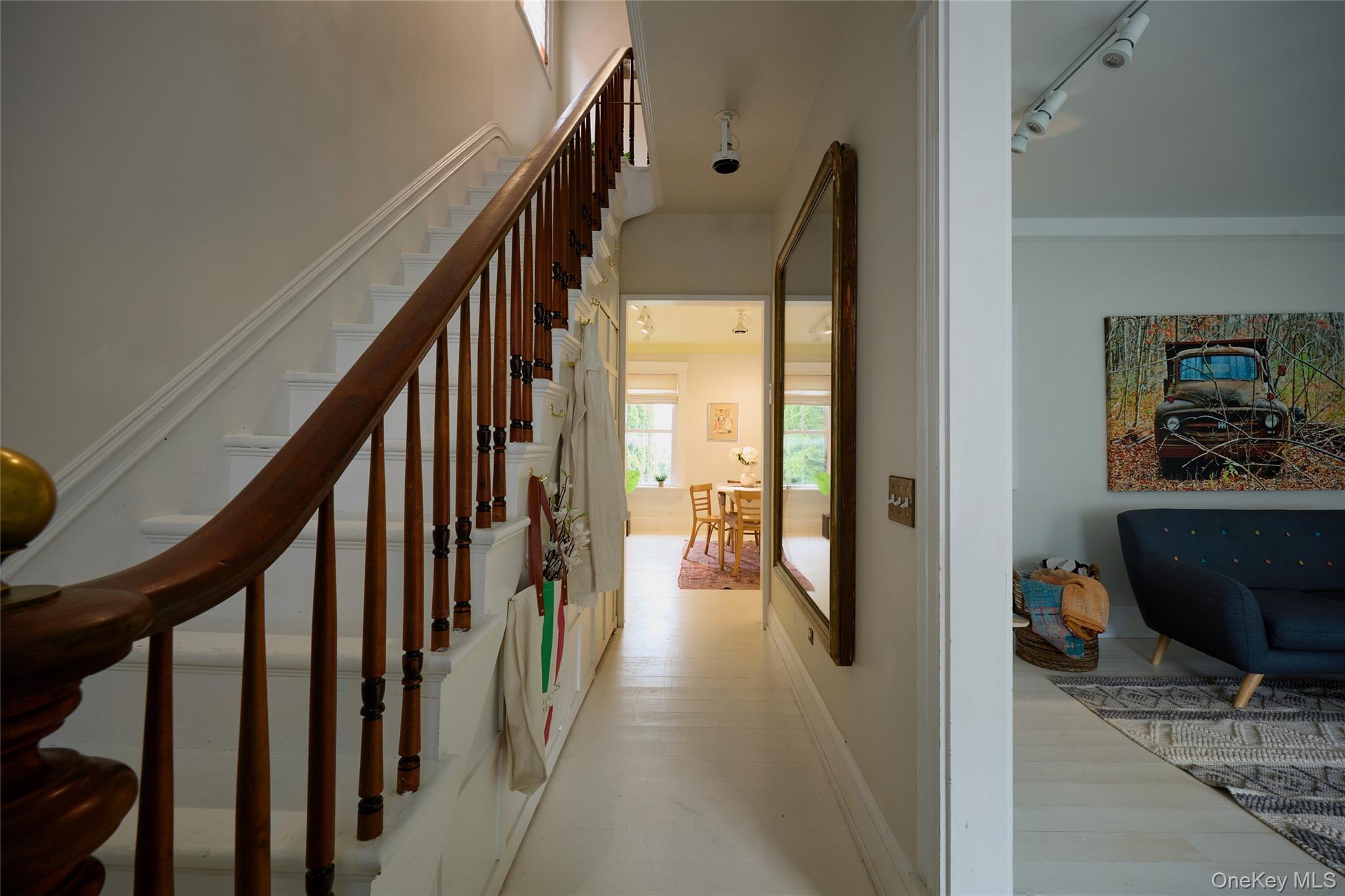 556 State Street Property Photo 6