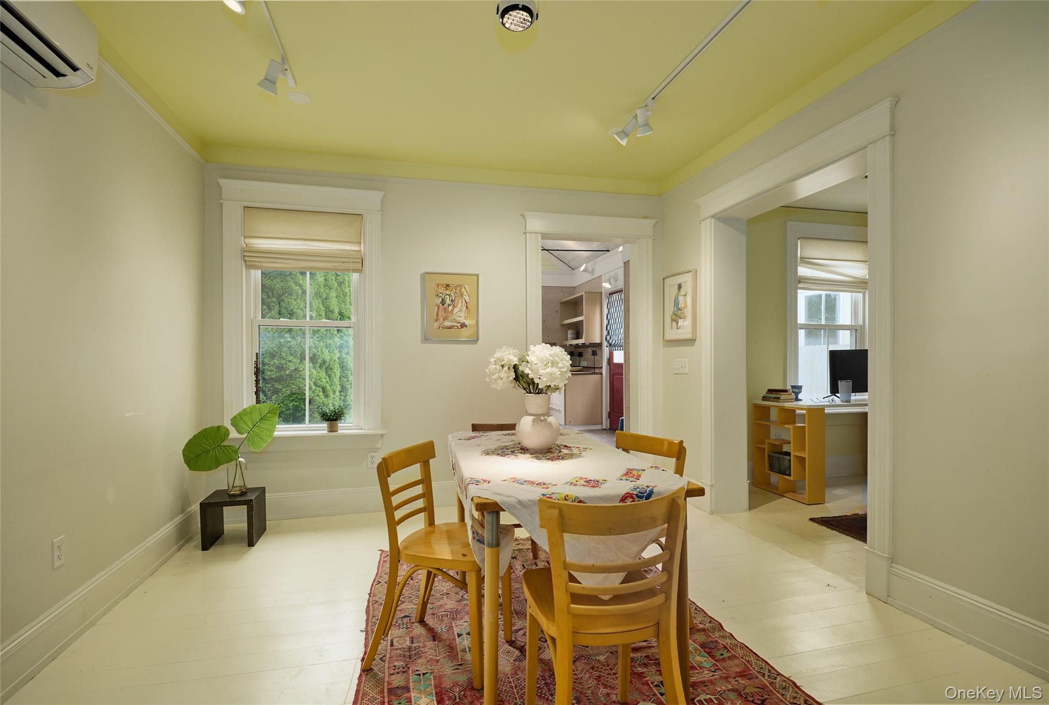 556 State Street Property Photo 7