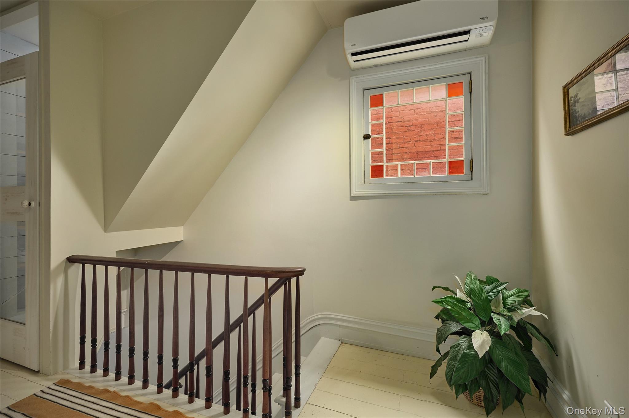 556 State Street Property Photo 16