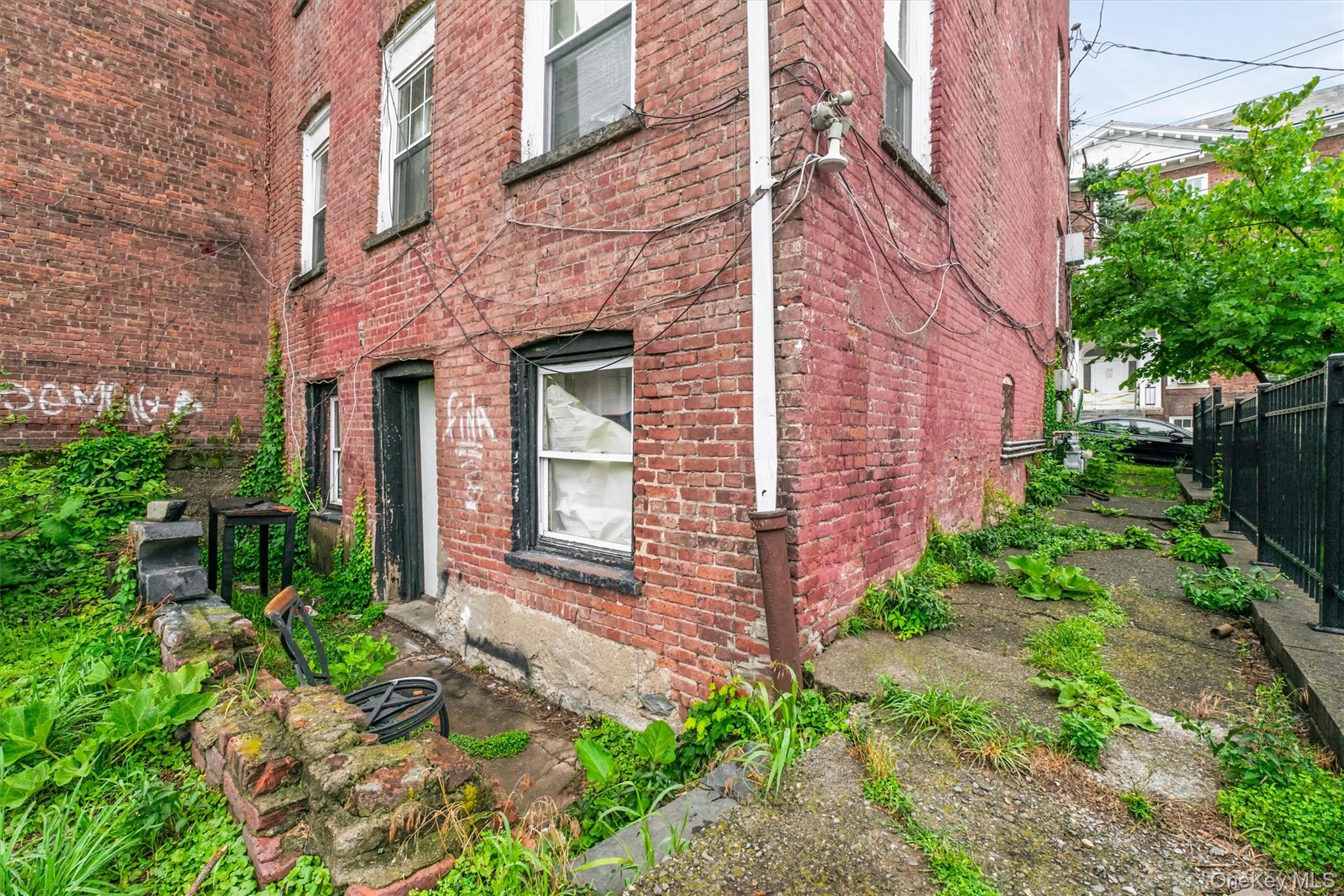 191 1st Street Property Photo 7