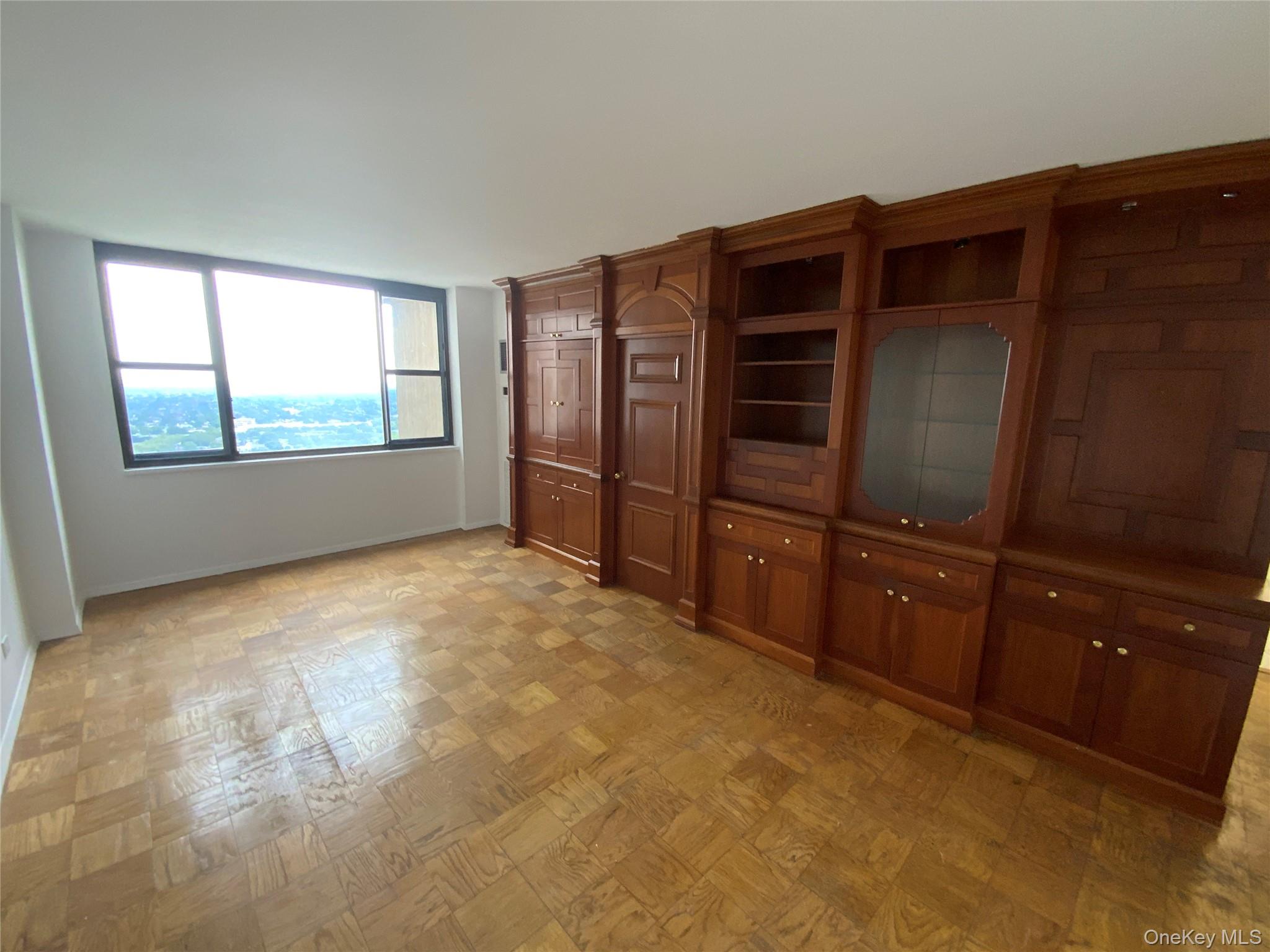26910 Grand Central Parkway 27z Property Photo 4
