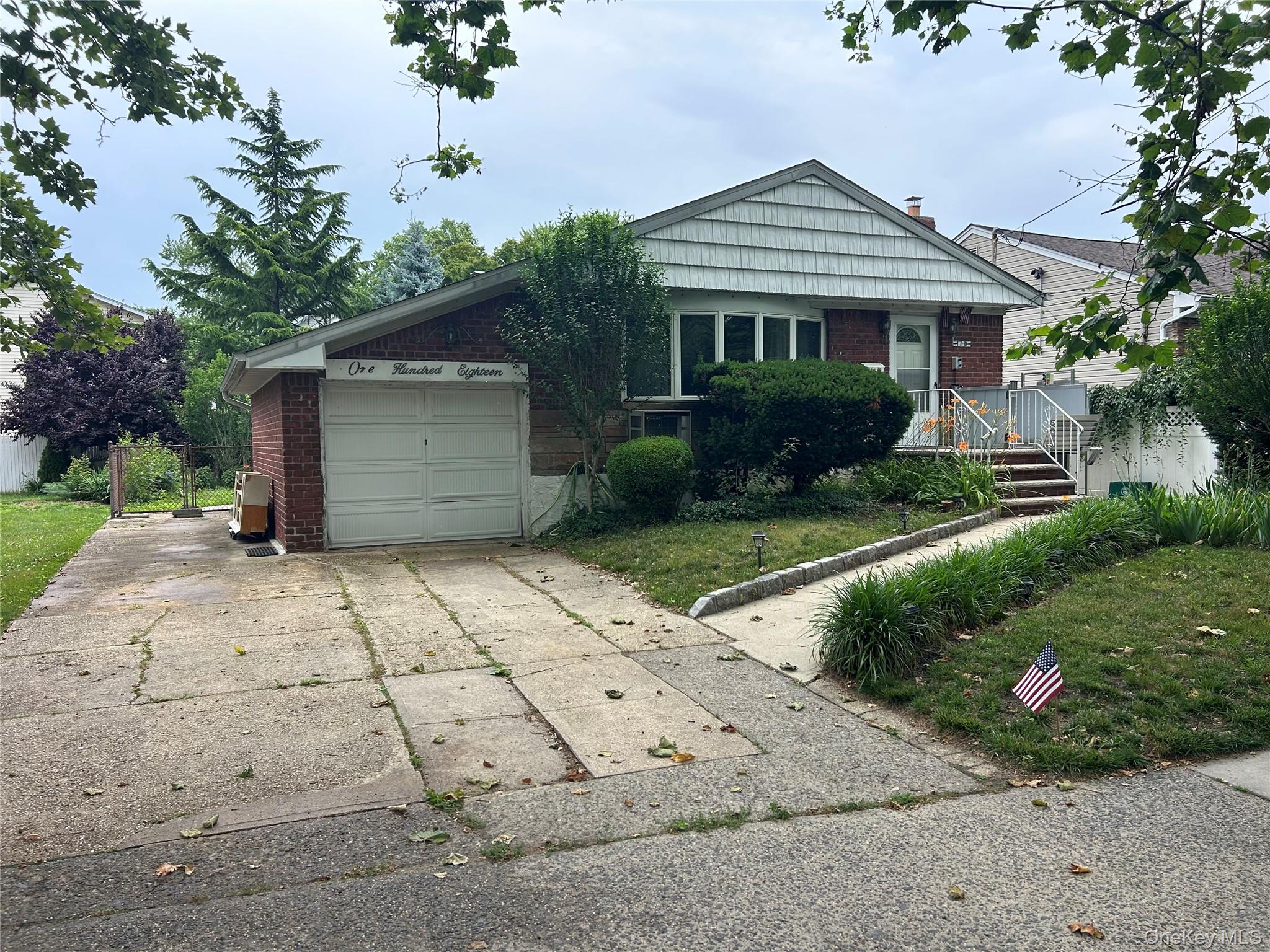 118 Franklin Avenue Property Photo 1