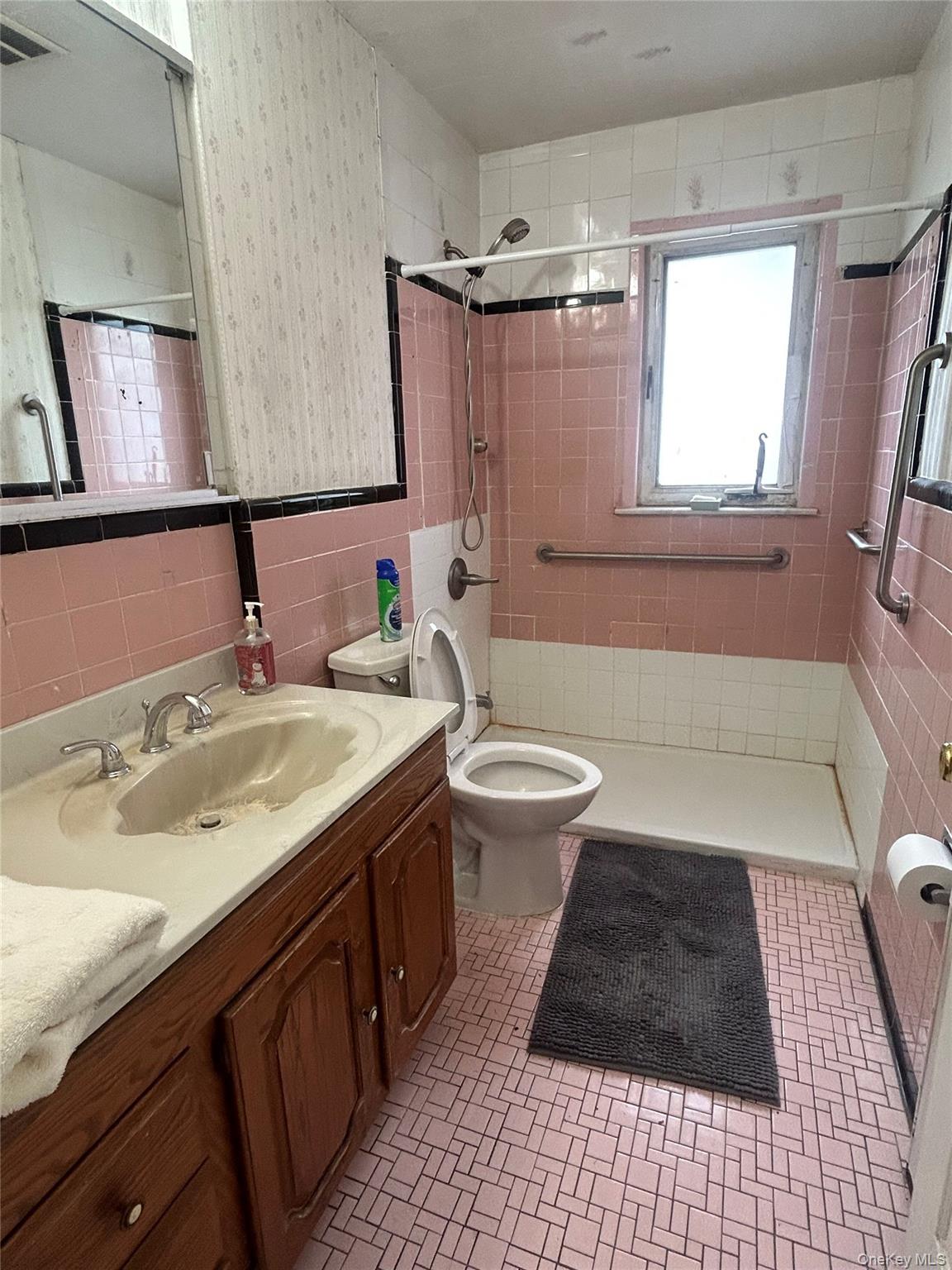 118 Franklin Avenue Property Photo 6