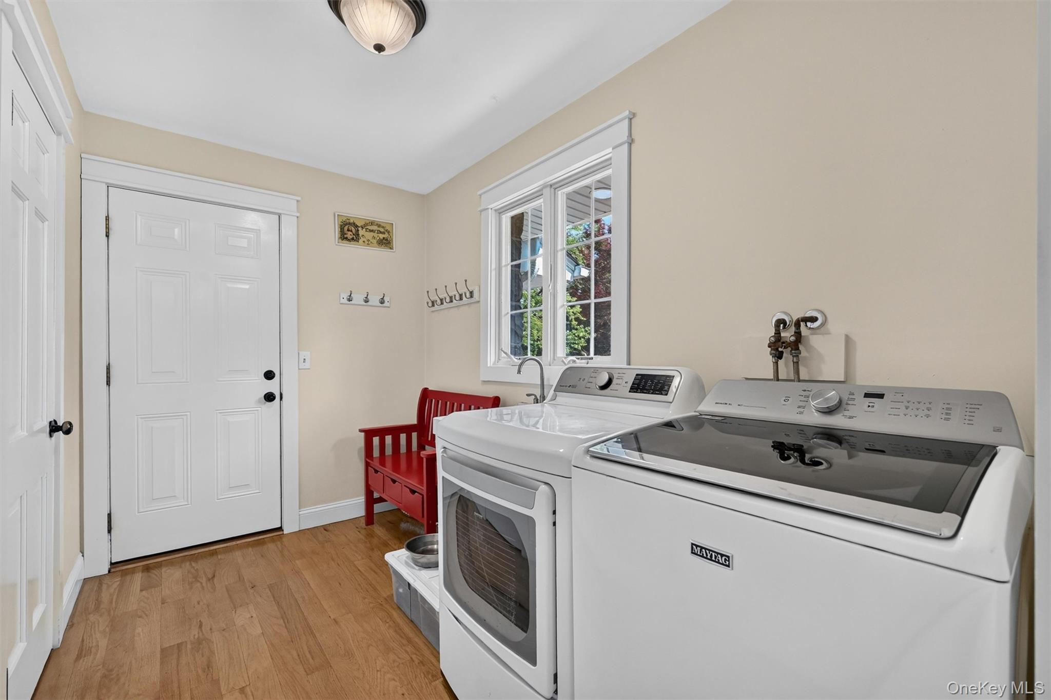 5 Hedges Road Property Photo 23