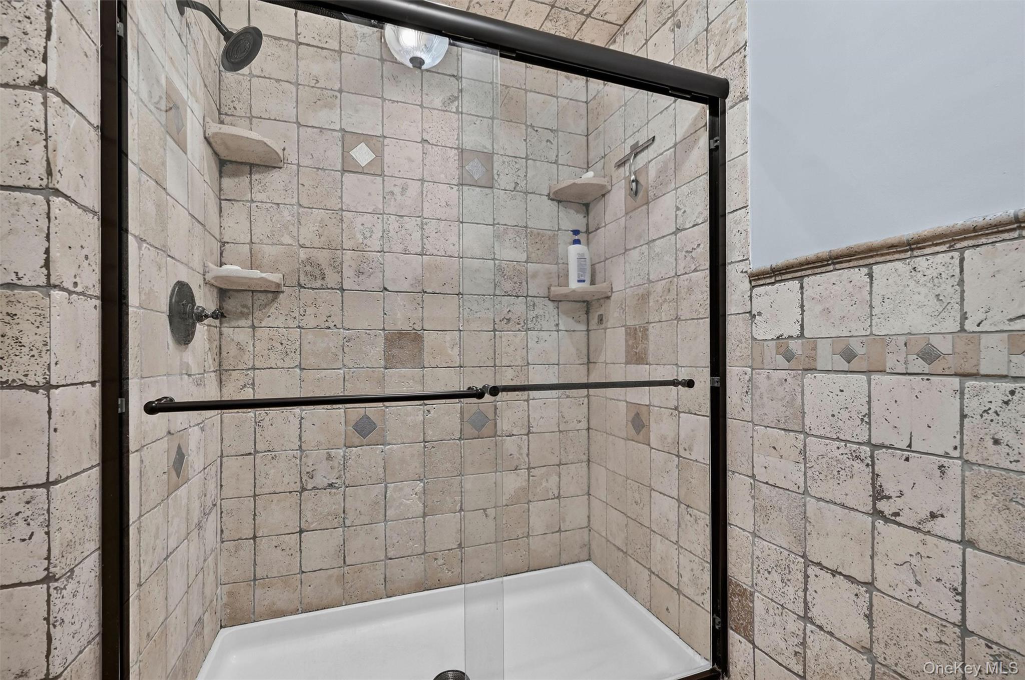 5 Hedges Road Property Photo 28