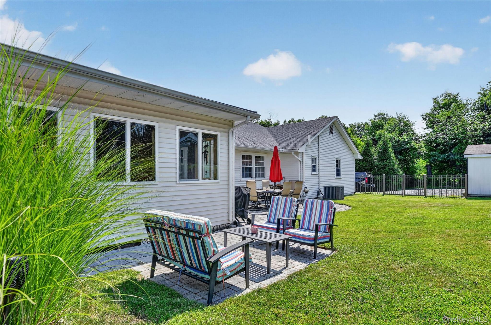5 Hedges Road Property Photo 40