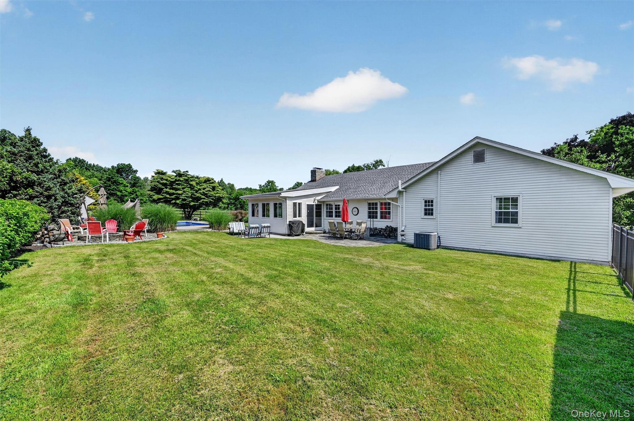 5 Hedges Road Property Photo 45