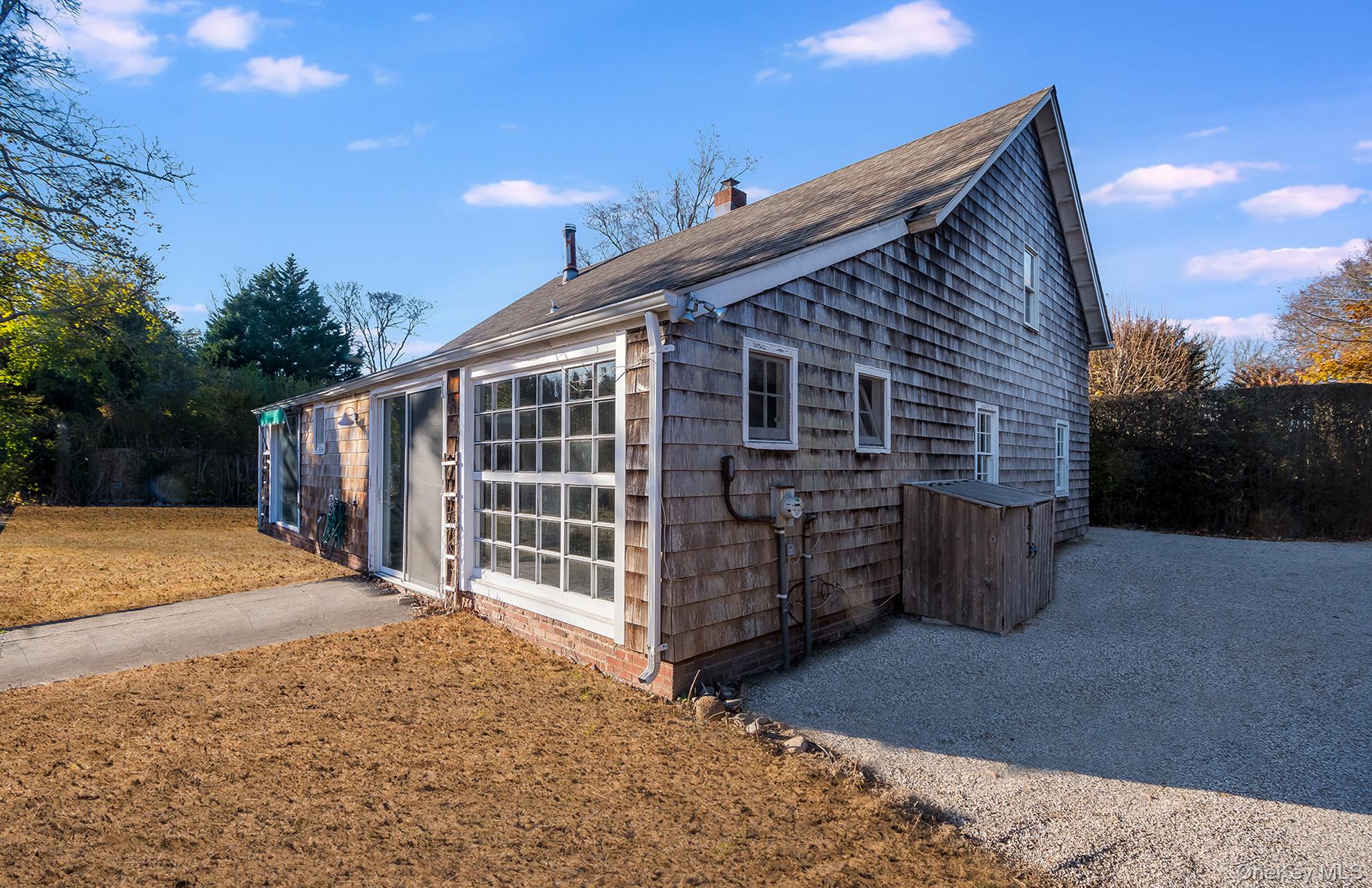 88 Pantigo Road Property Photo 9