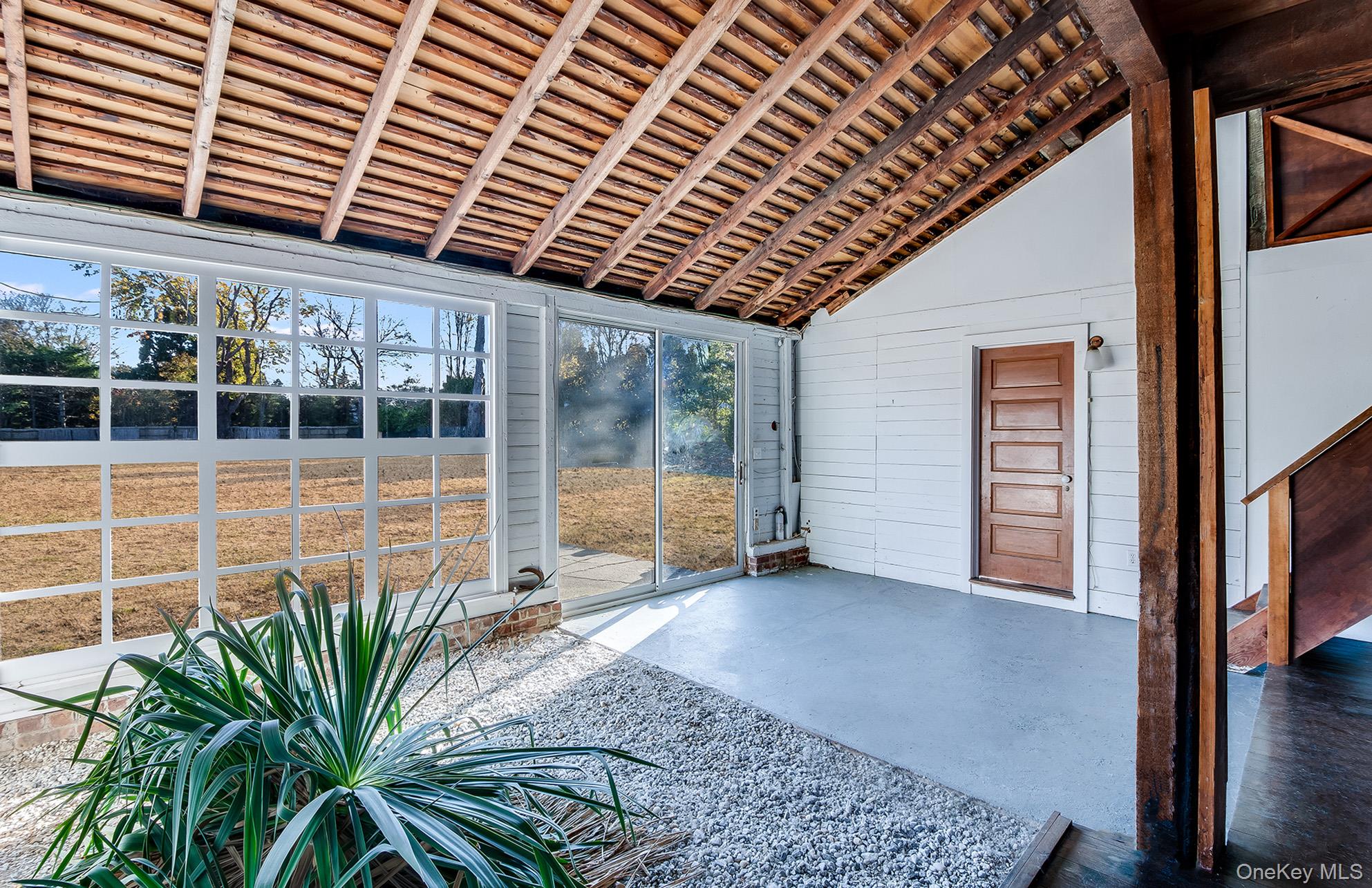 88 Pantigo Road Property Photo 12