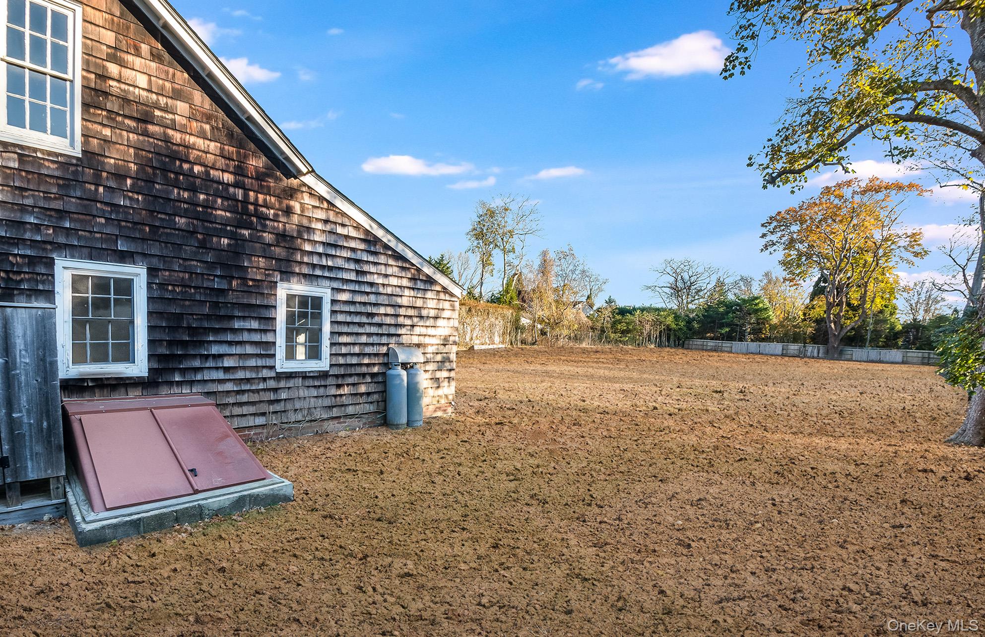 88 Pantigo Road Property Photo 21