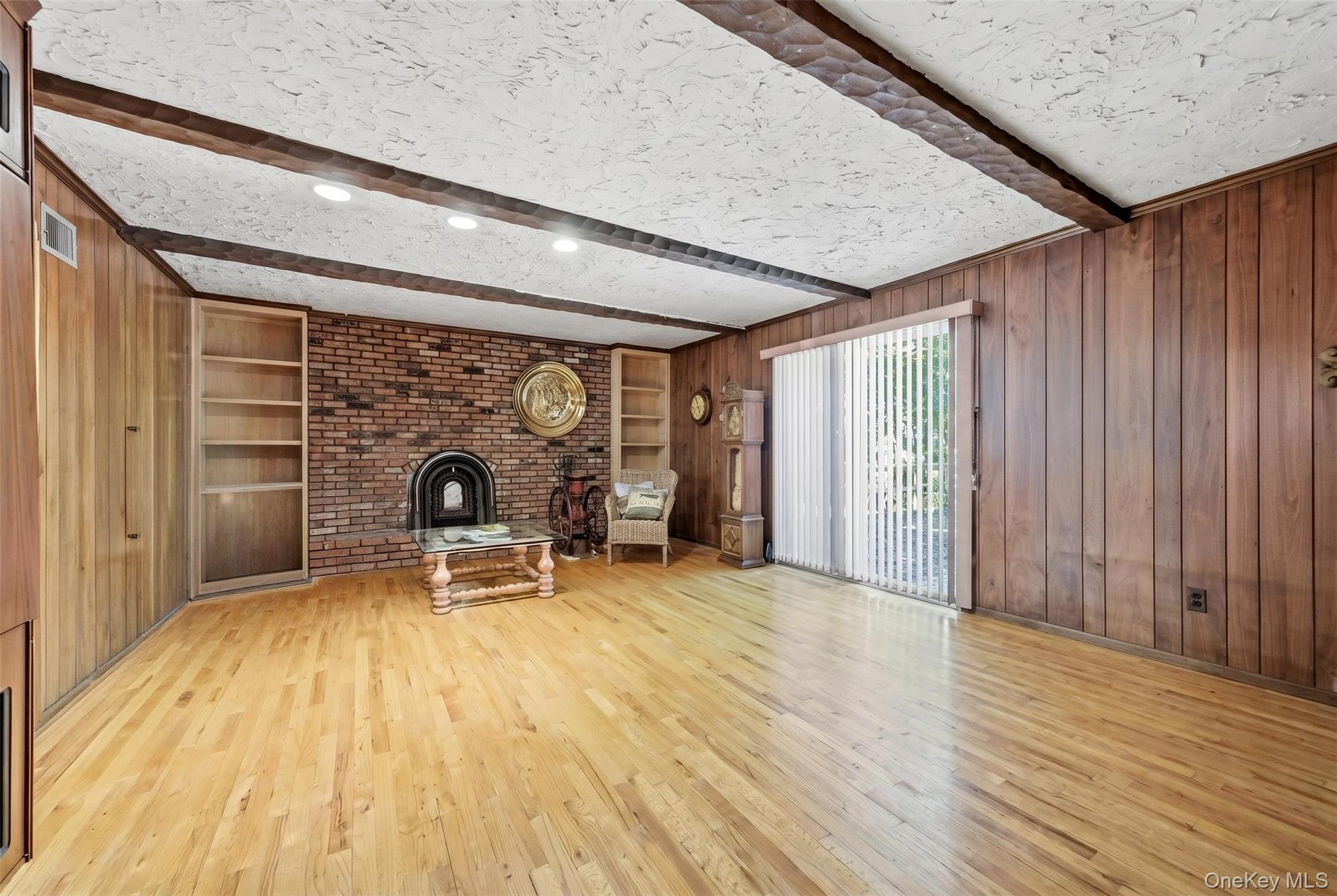 19 Pheasant Hill Lane Property Photo 13